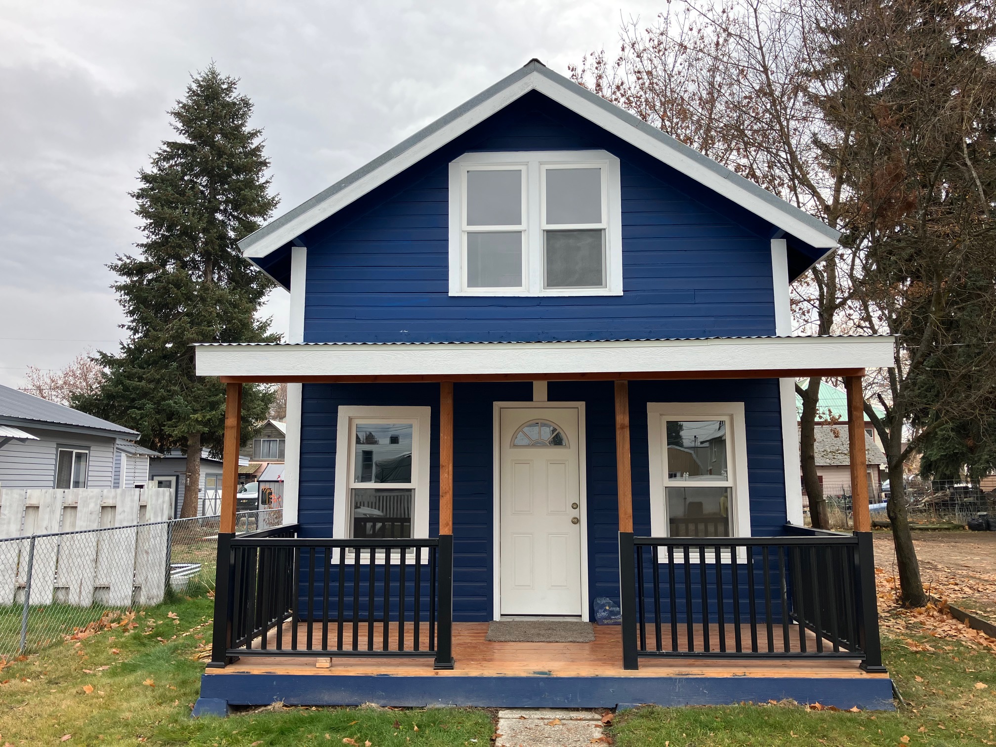 613 Montana Avenue