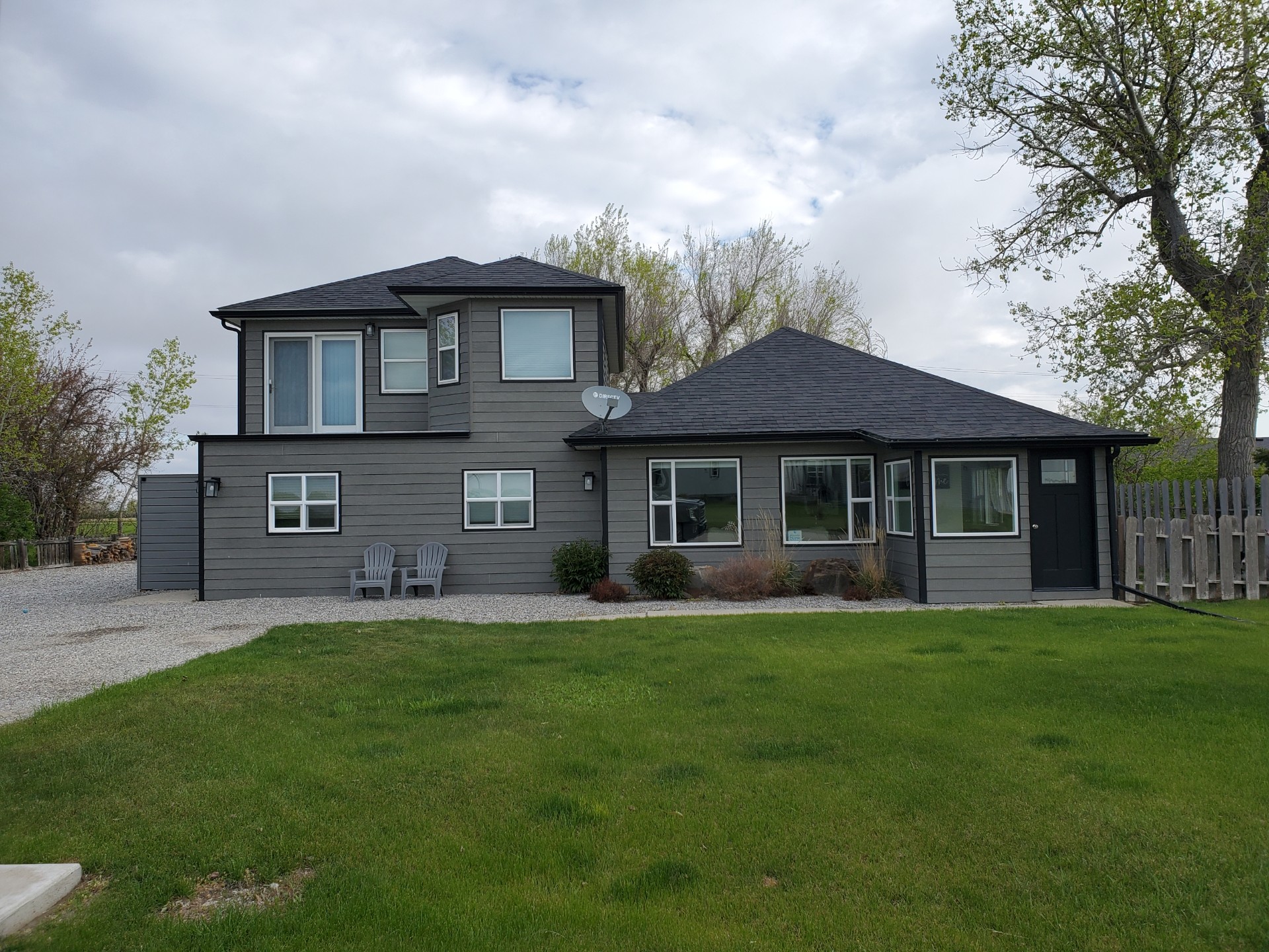 25 Dupuyer Avenue