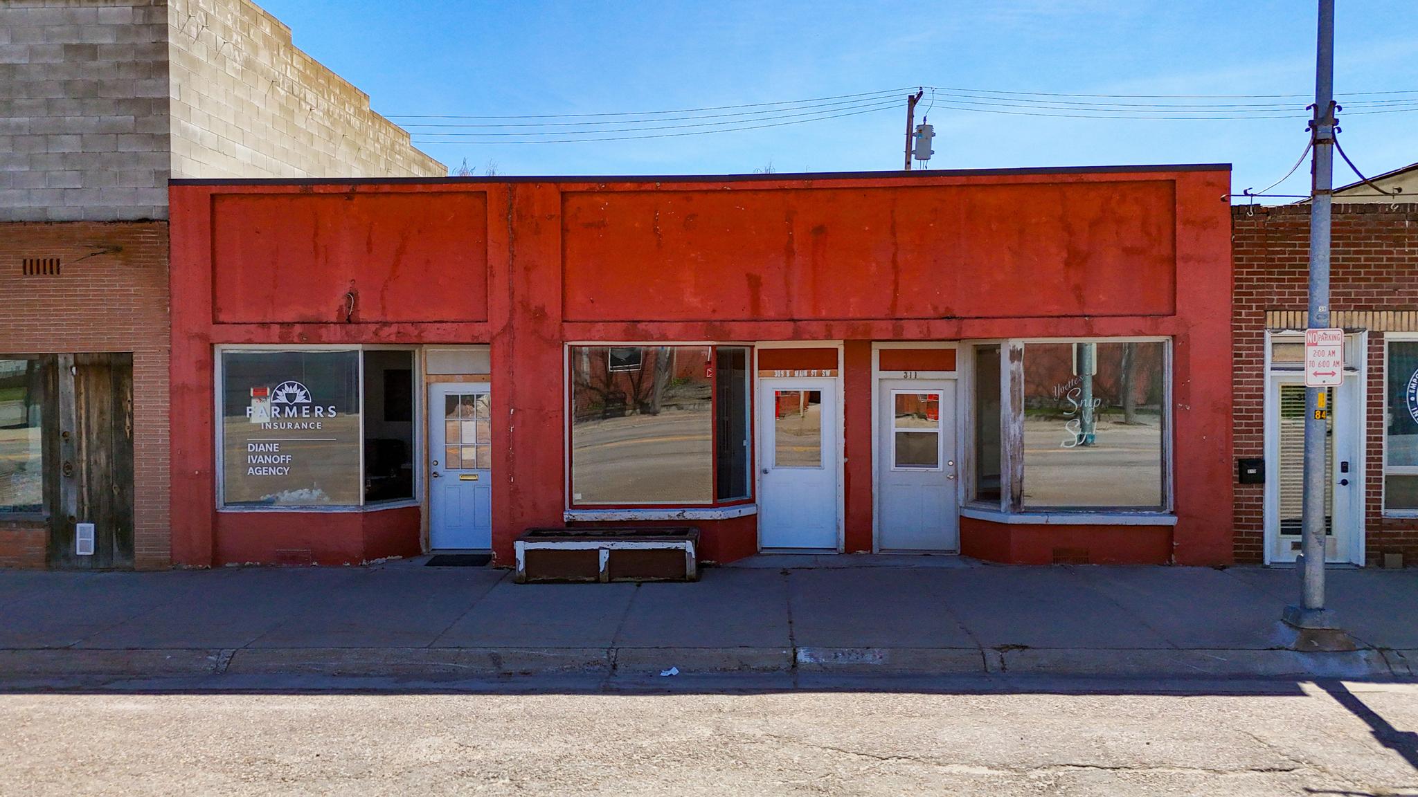 309, 309B and 313 SW Main Street SW