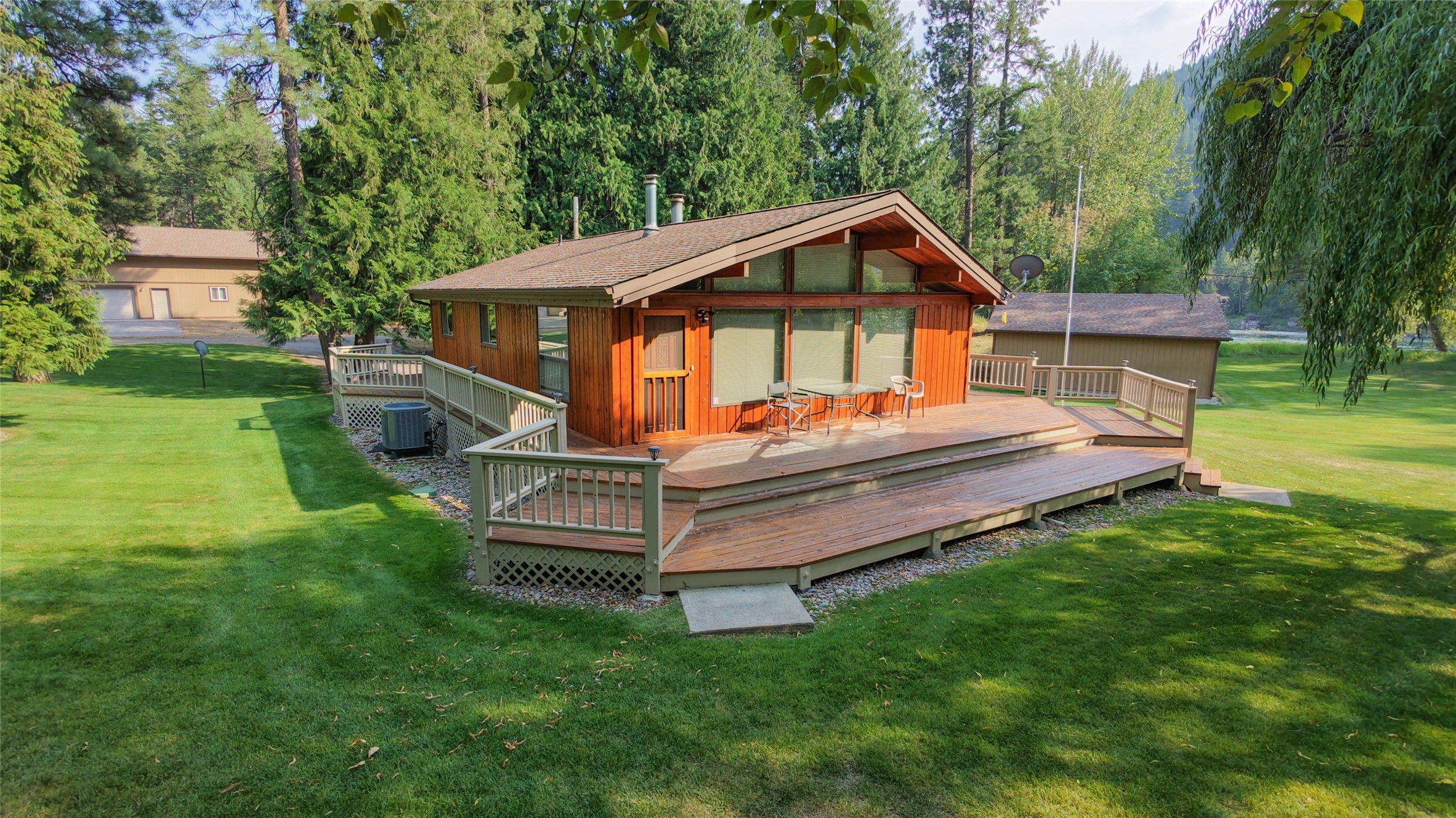 5671 Kootenai River Road