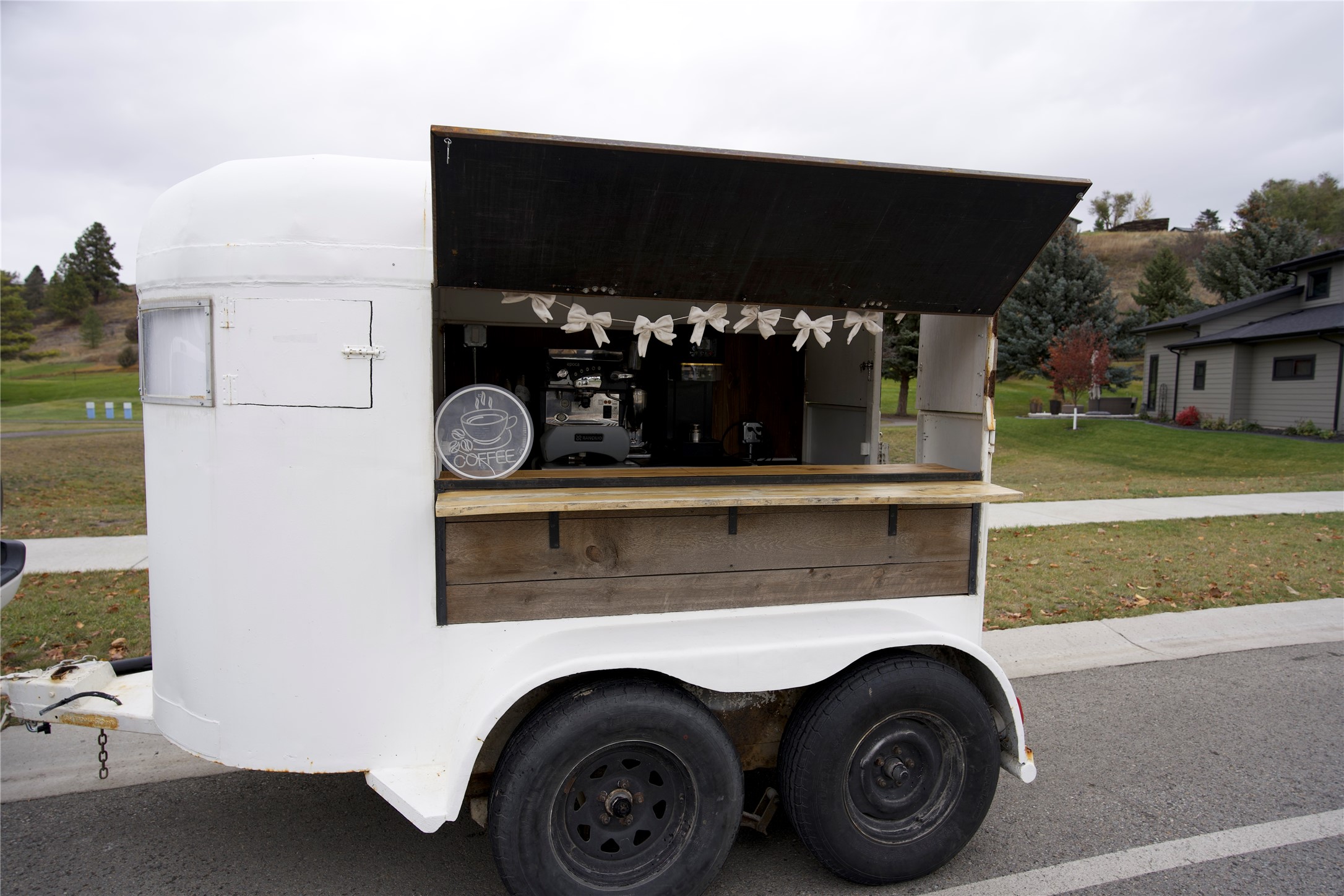 NHN Glacier Grinds Coffee