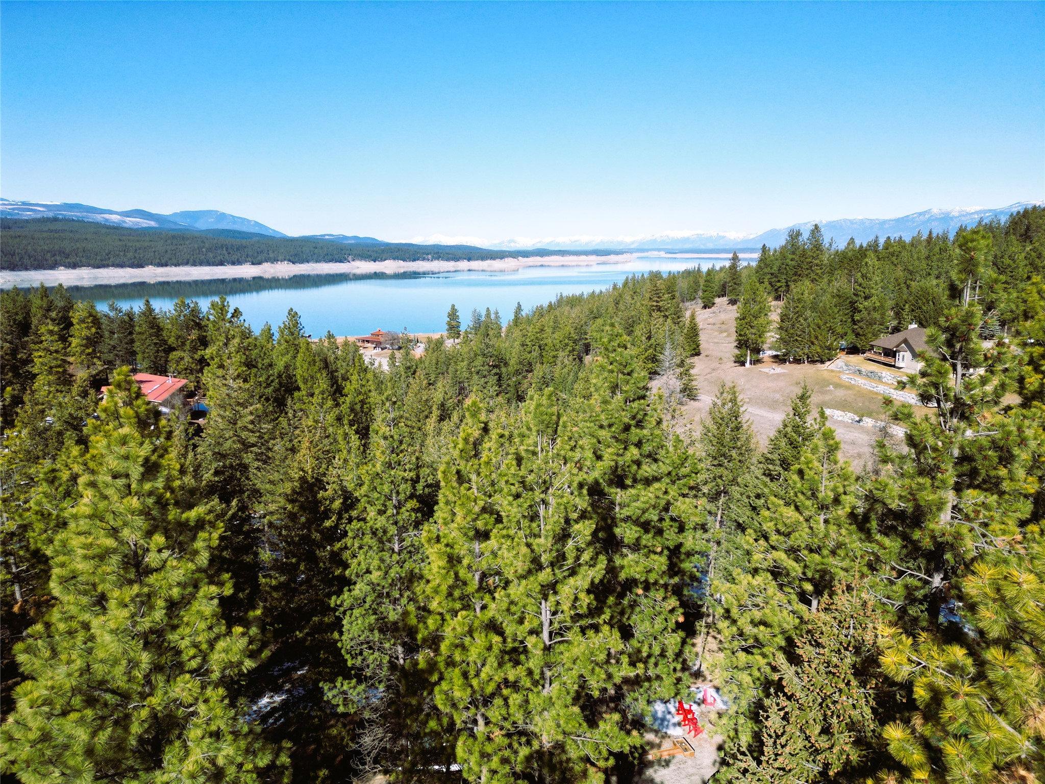 64 Kokanee Drive W