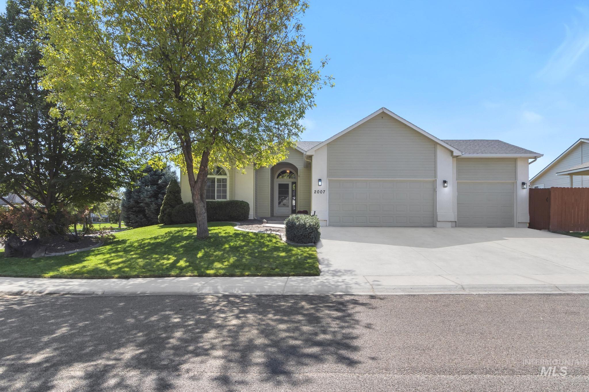 2007 W Blossom Ave, Nampa ID 83651