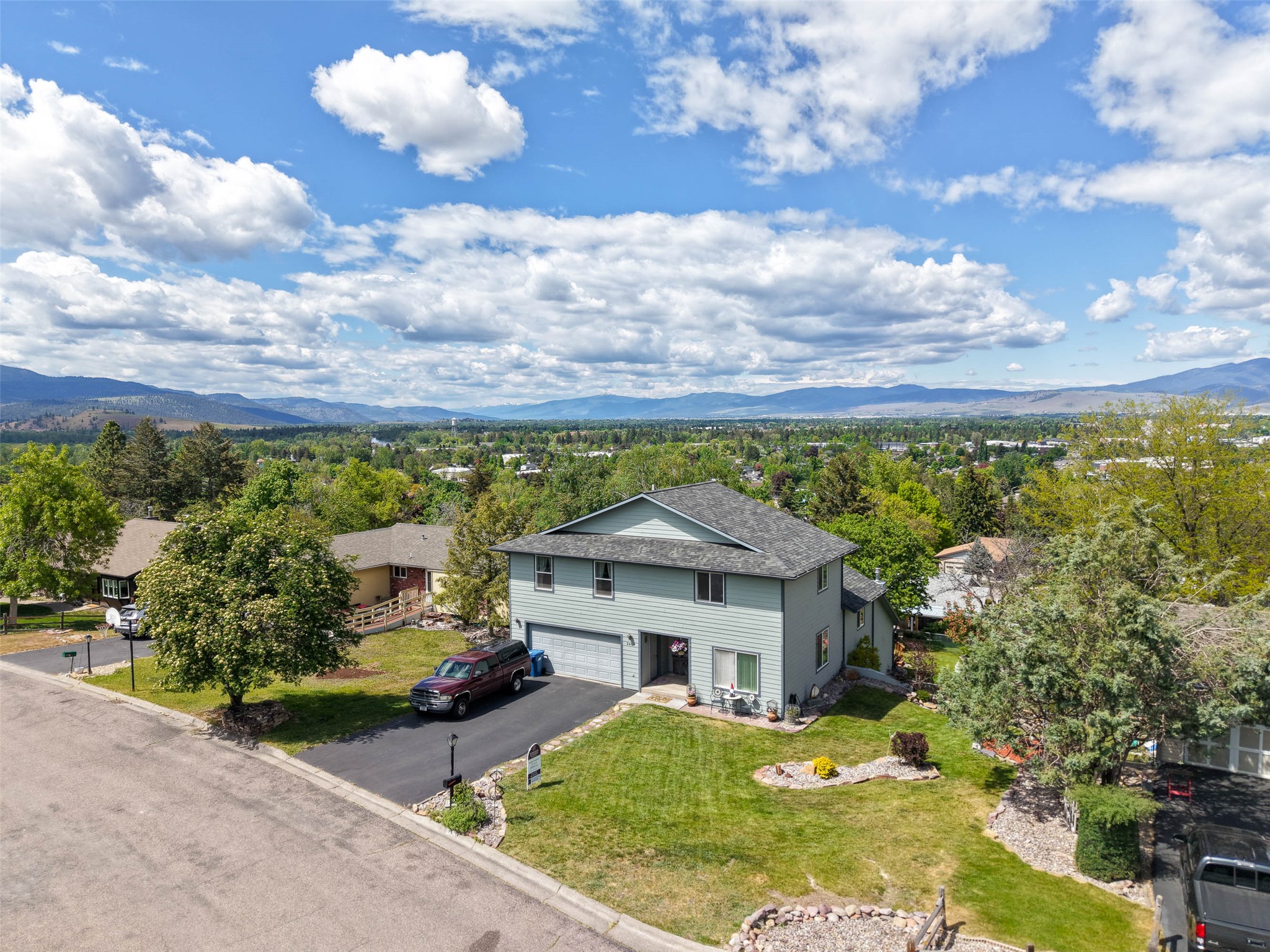 2404 Highwood Drive