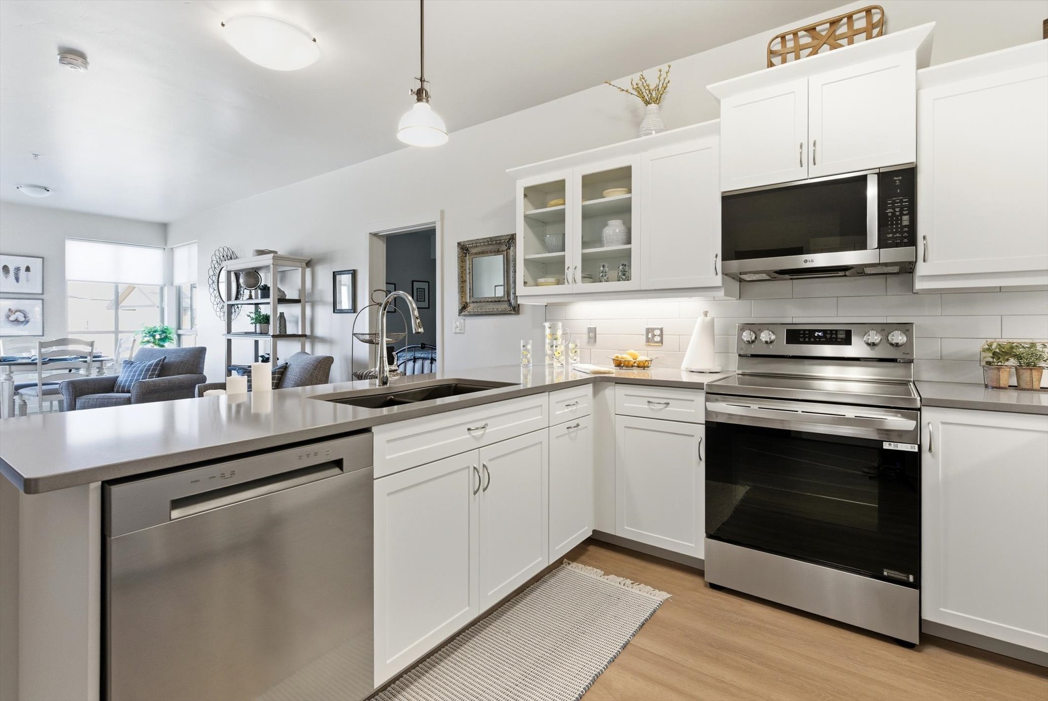 100 Woodlands Way W-406