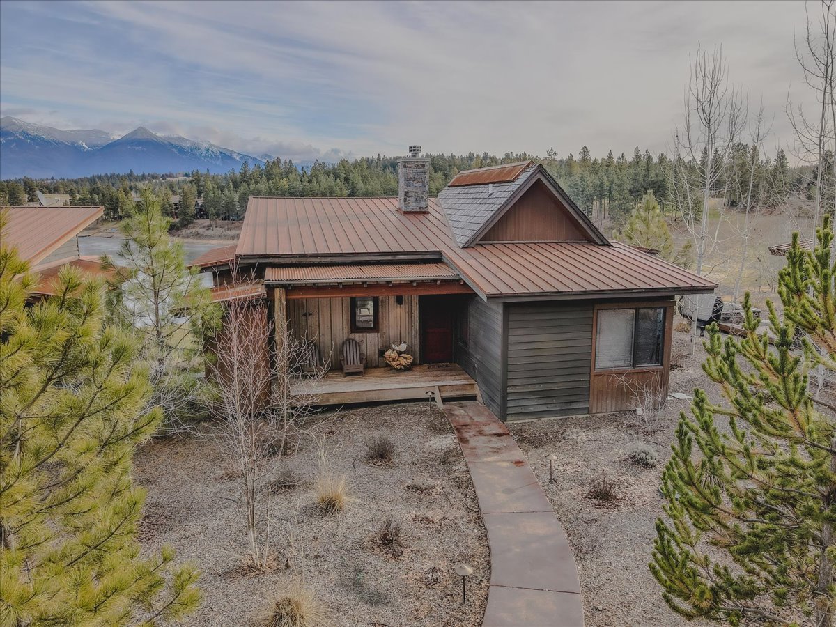 42 Cottage Lake Lane