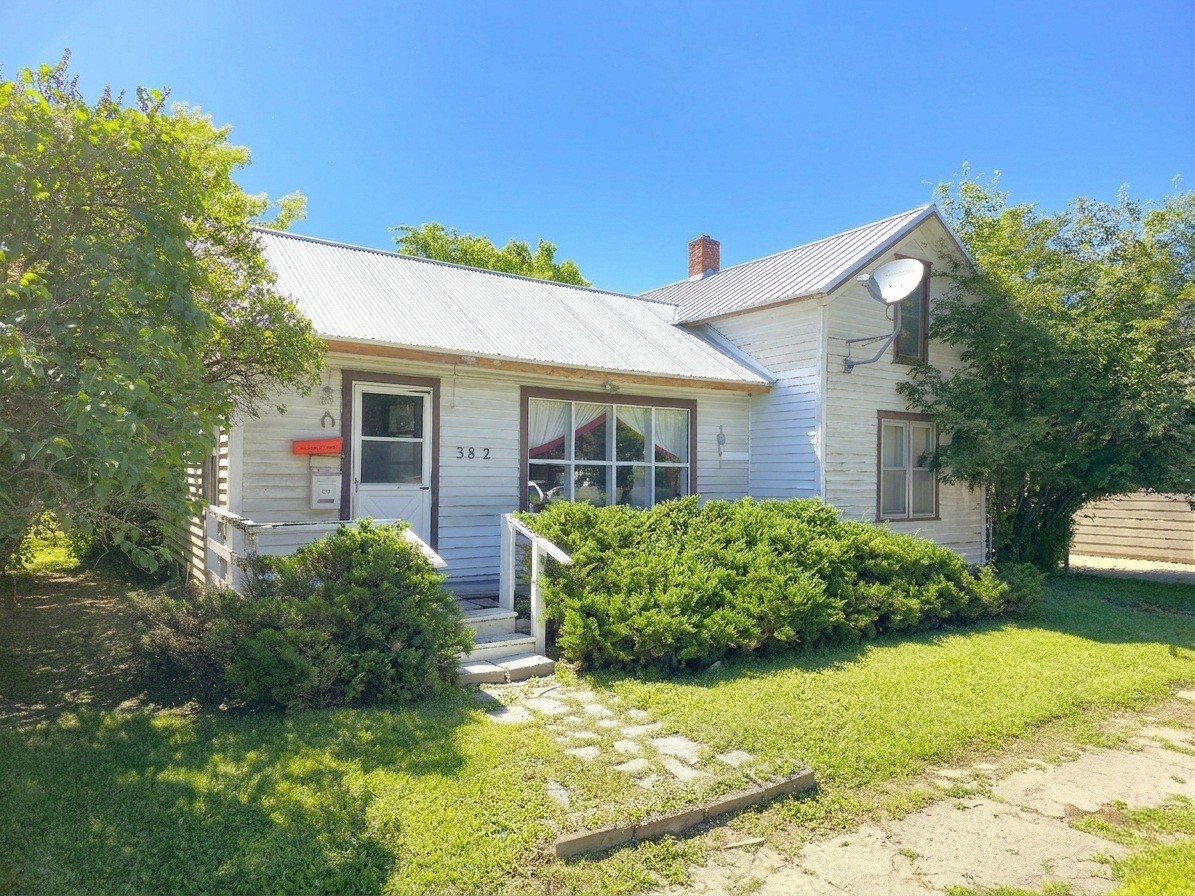 382 7th Avenue East North
