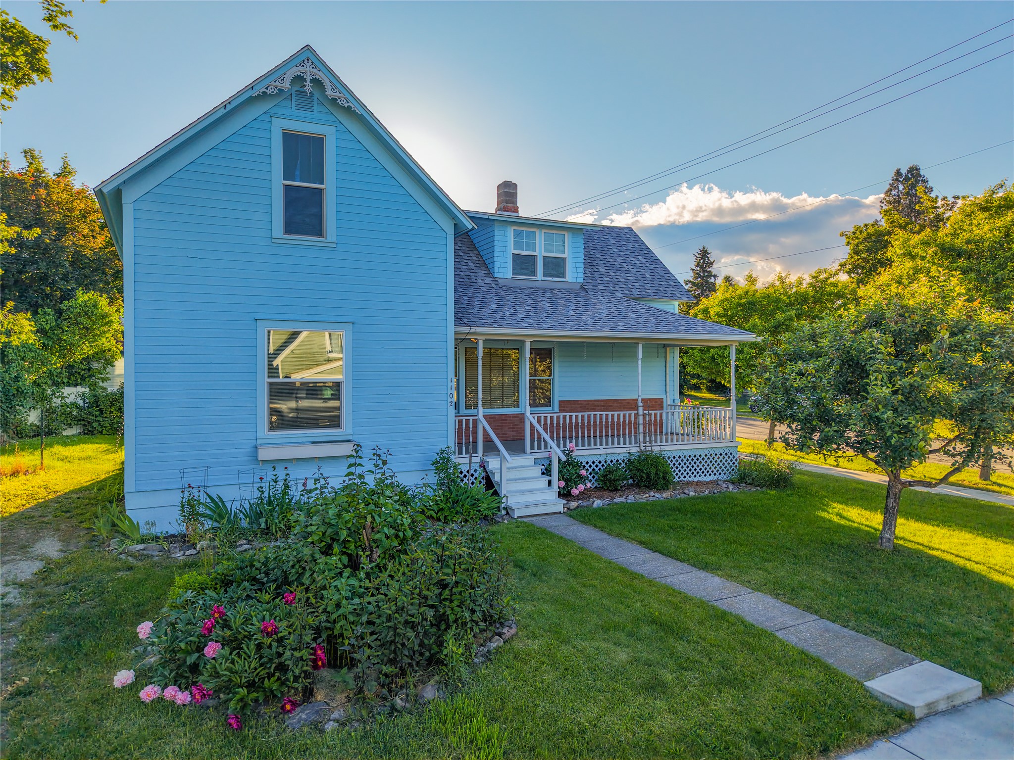 1102 Dakota Avenue