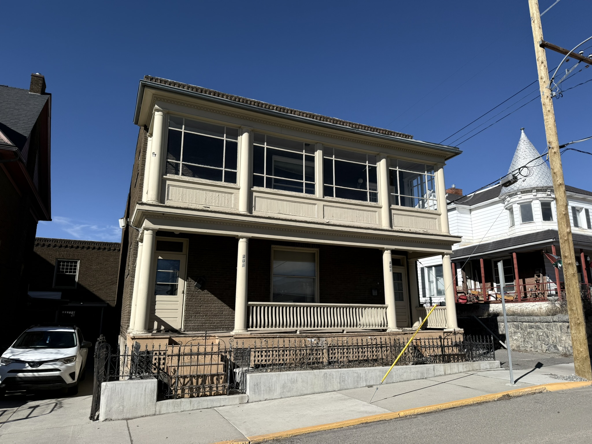 205 N Excelsior Avenue 207