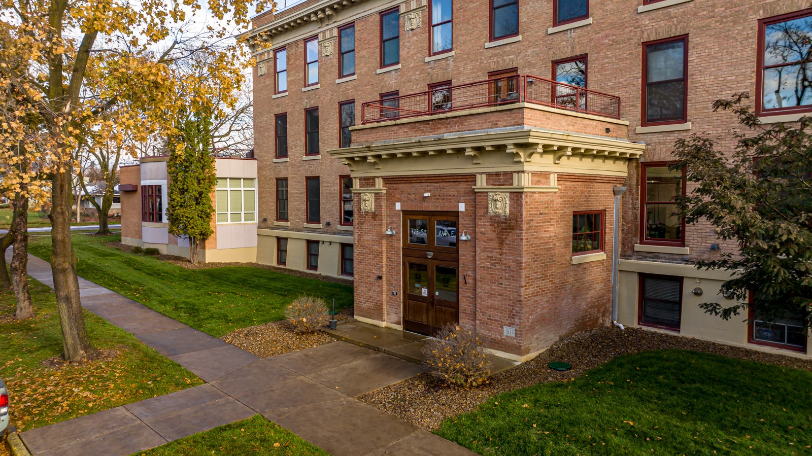 723 5th Avenue E 318-S