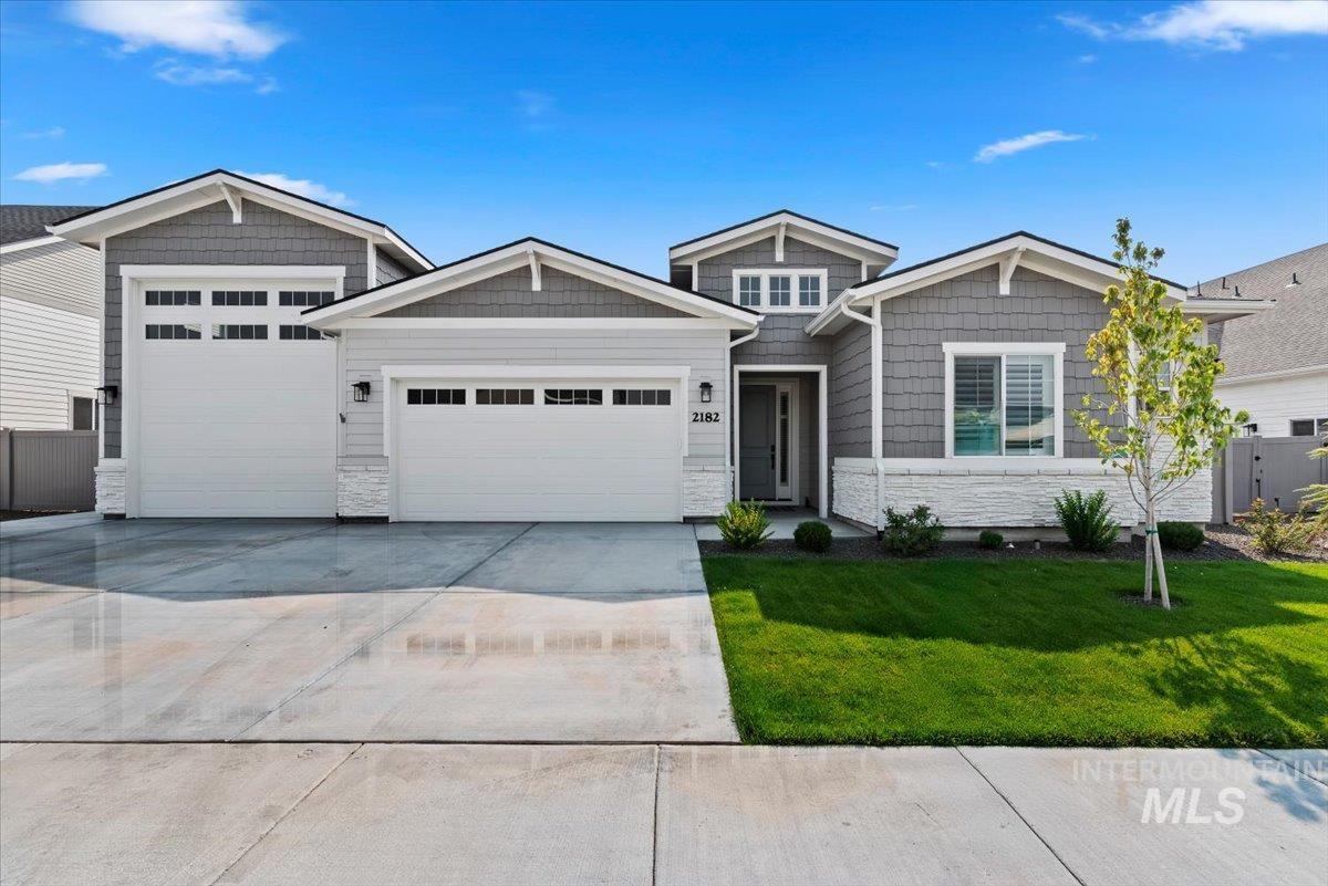 2182 N Kenora Ave, Star ID 83669