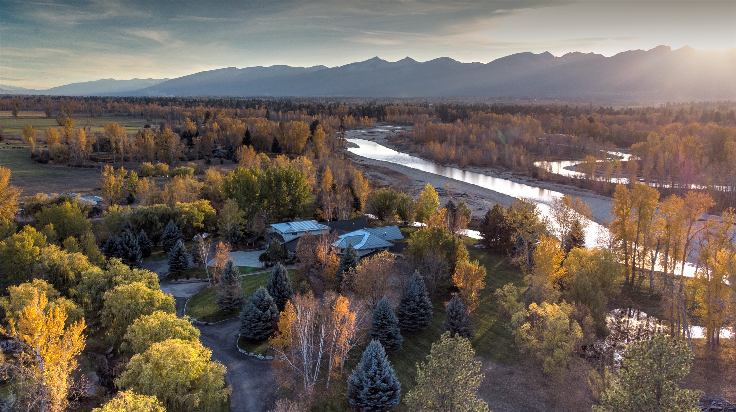 2725 River Bend Lane