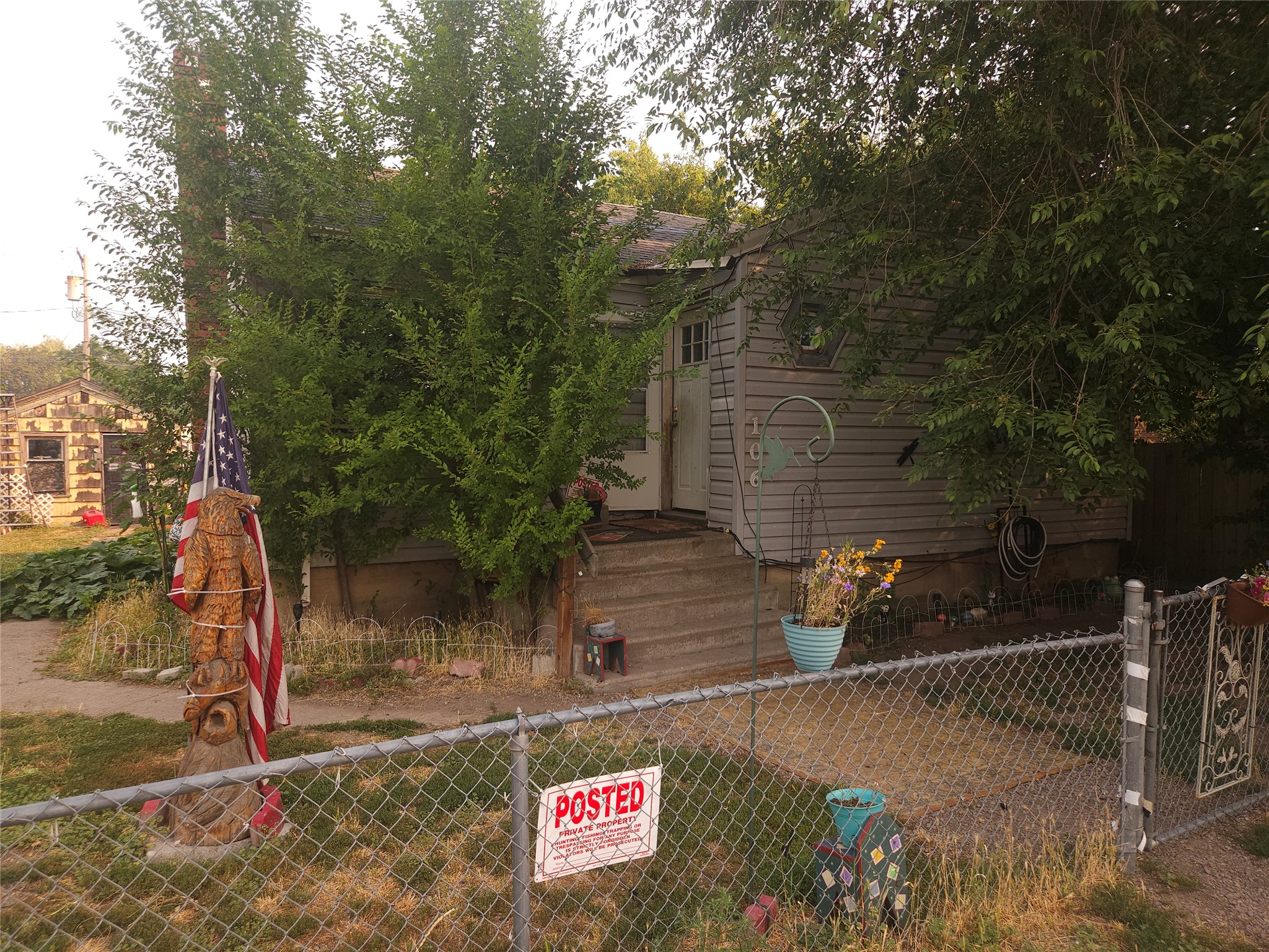 106 7th Avenue W