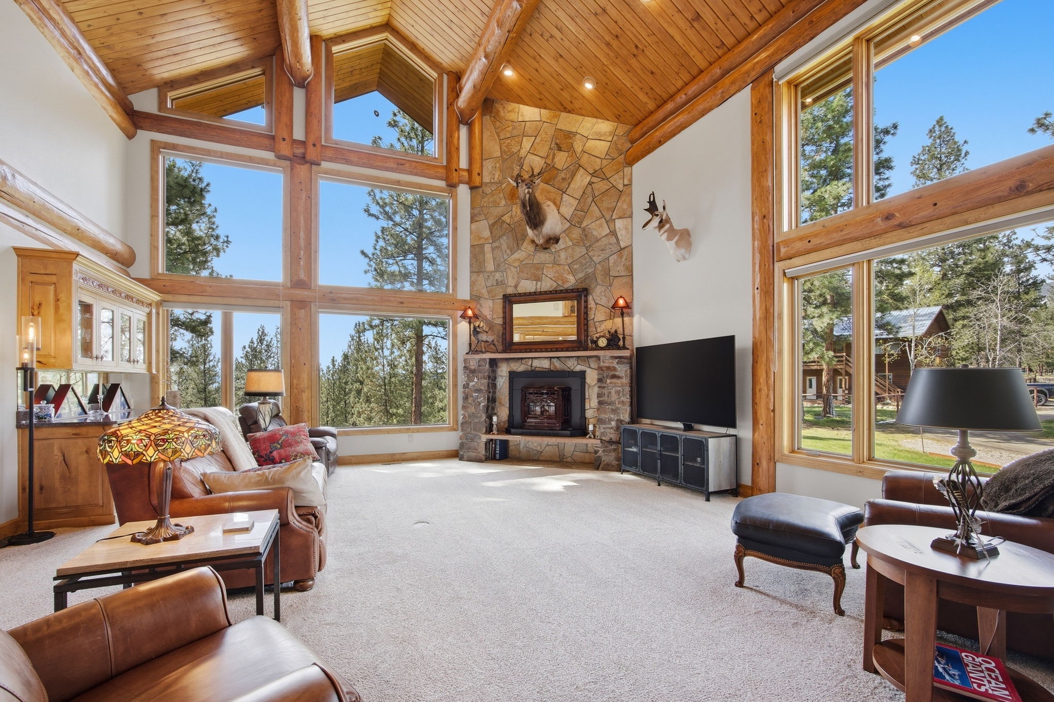 1858 Pleasant View Drive