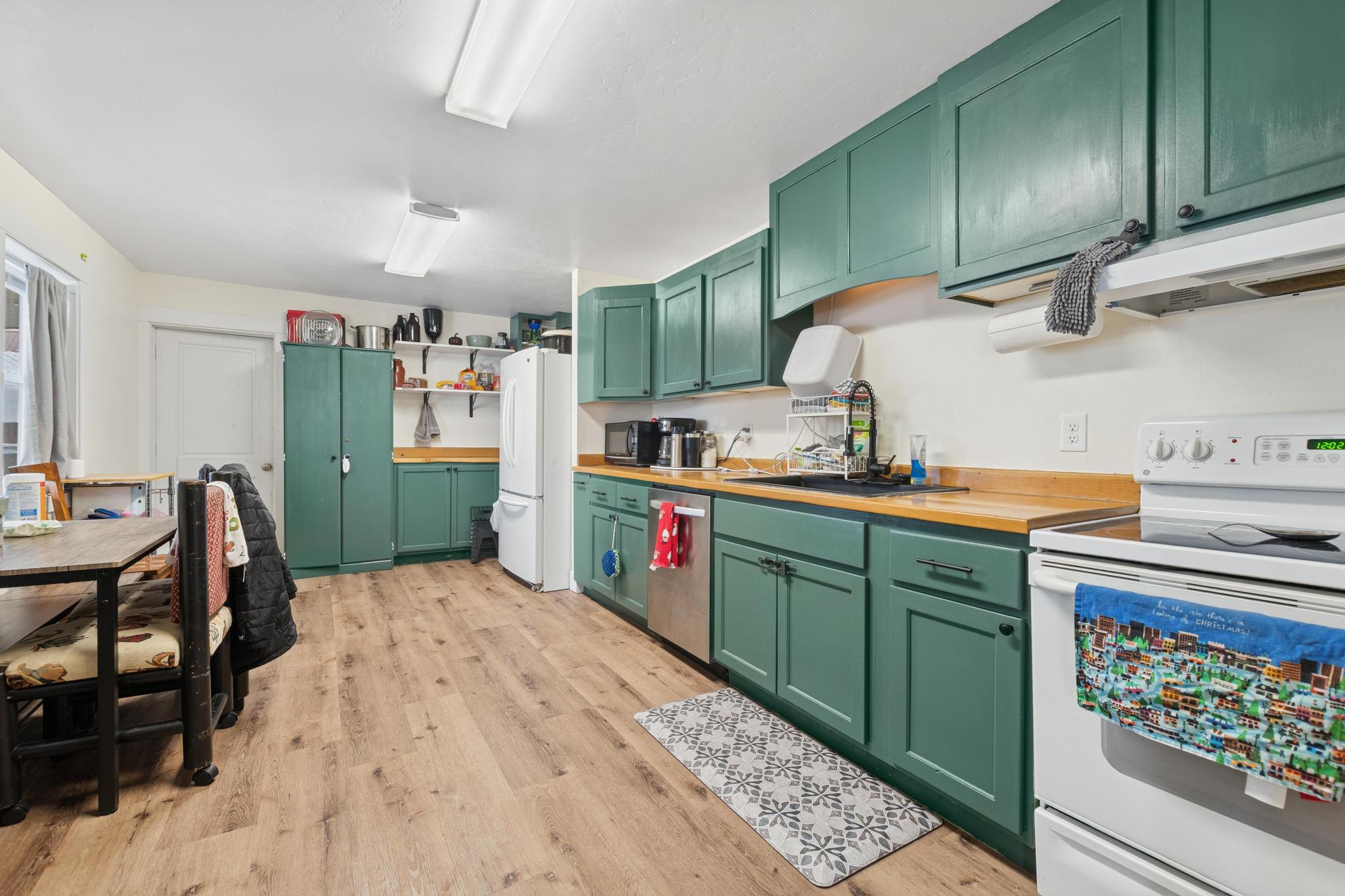 508 and 510 Flathead Drive