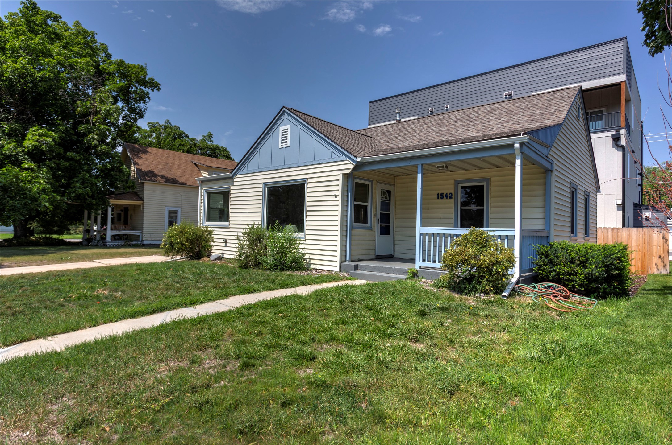 1542 S 5th Street W