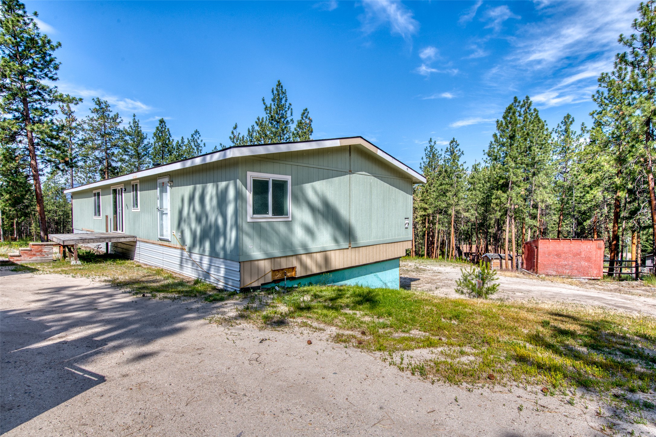 845 Pineview Drive