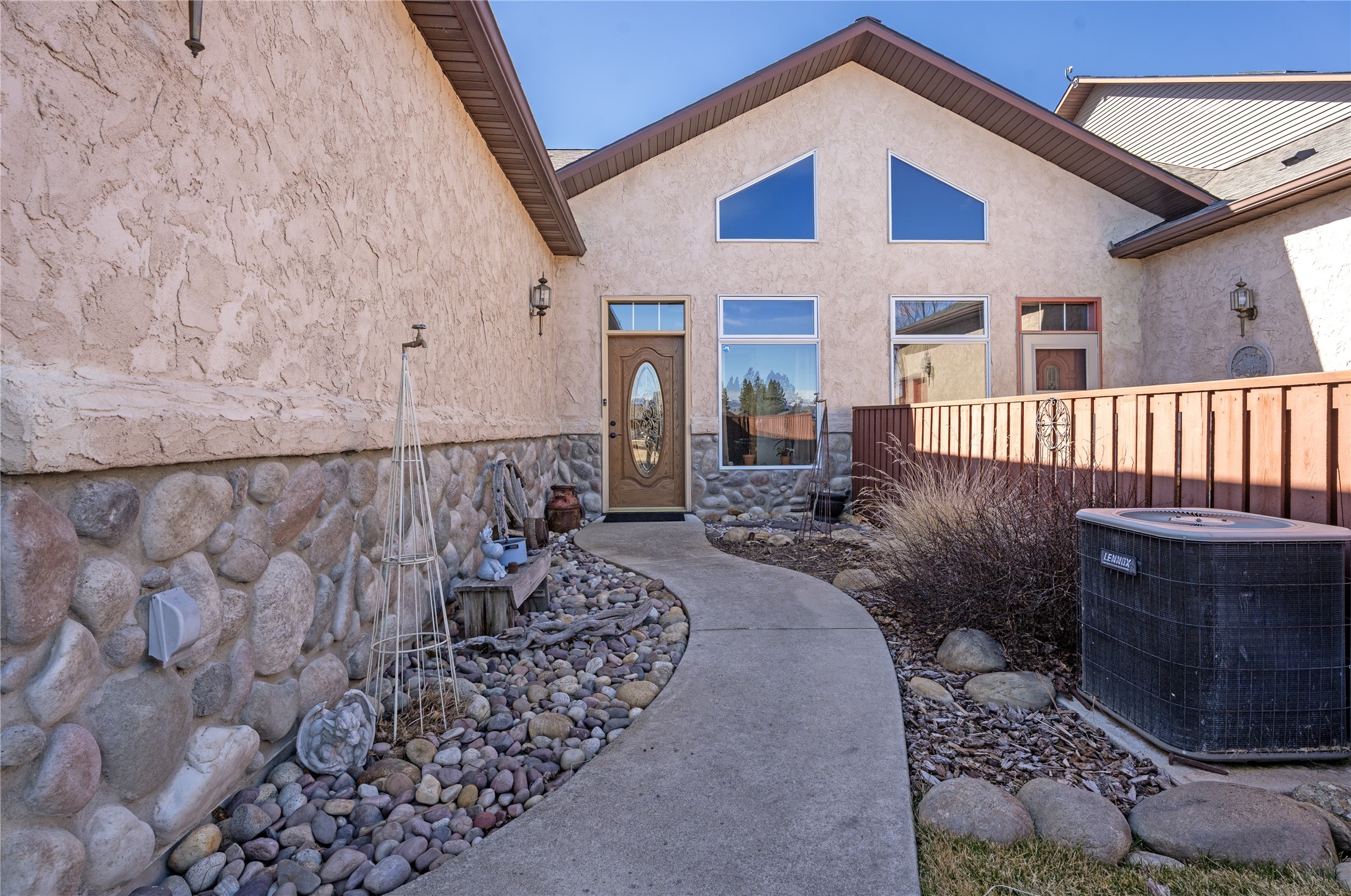 1187 Heritage Drive