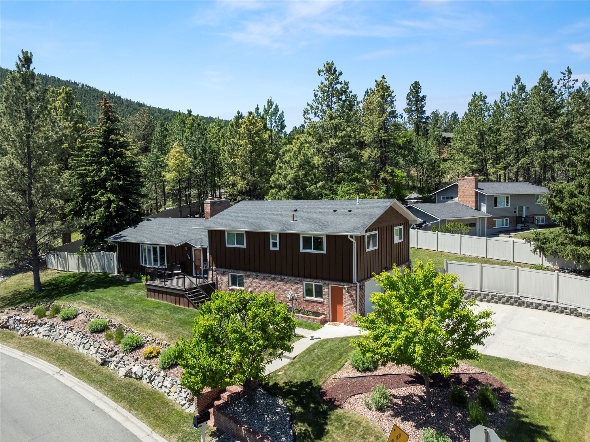 1904 Gold Rush Avenue