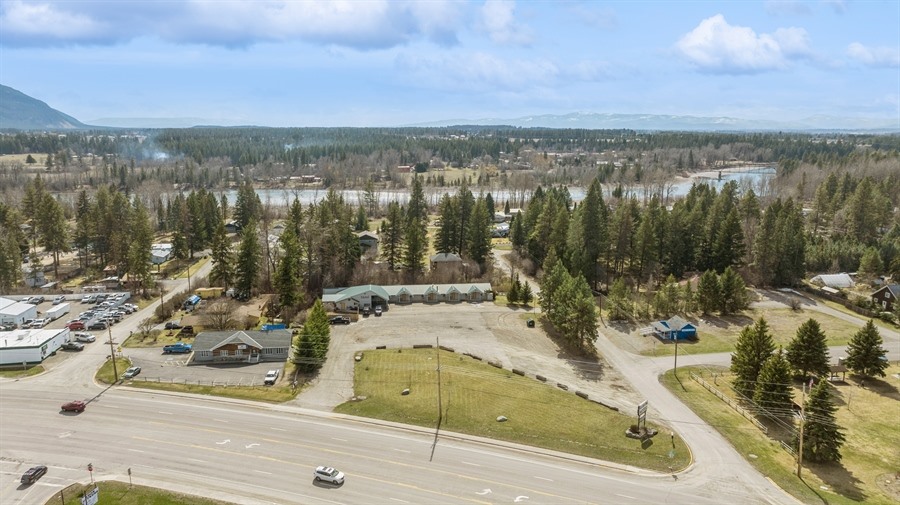 230 US Highway 2 E