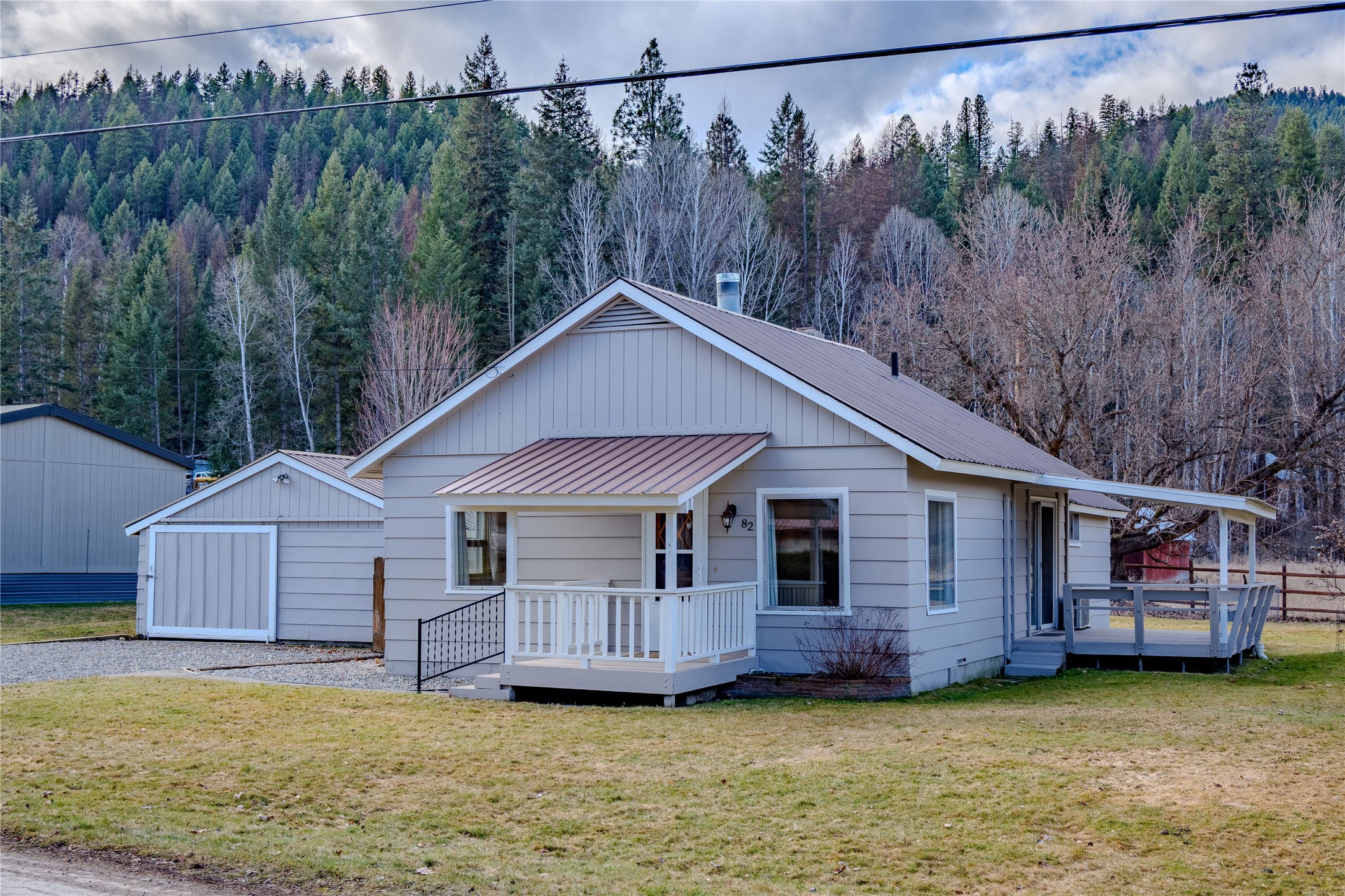 82 Pioneer Road