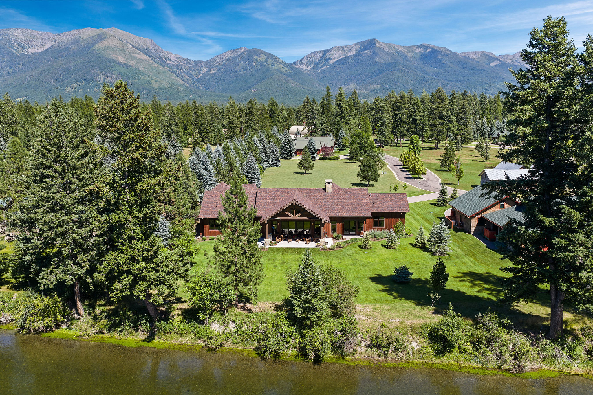 13544 River Run Loop