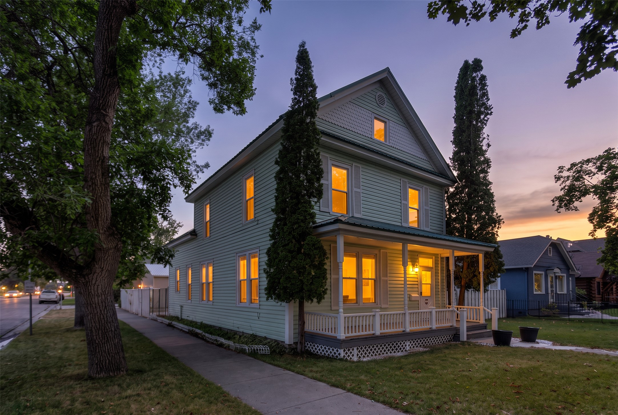 300 S 4th Street