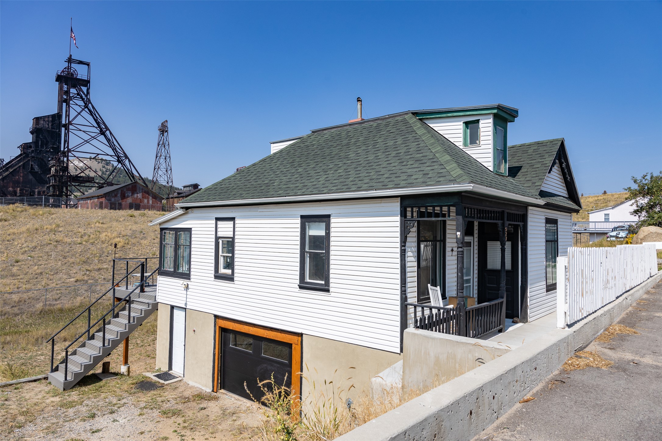 527 Edison Street