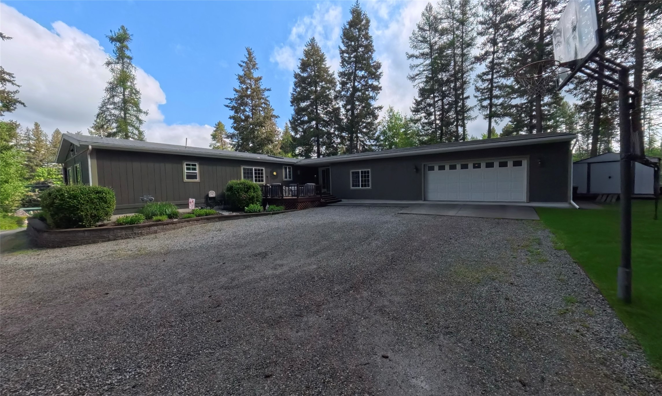 1422 Tamarack Lane