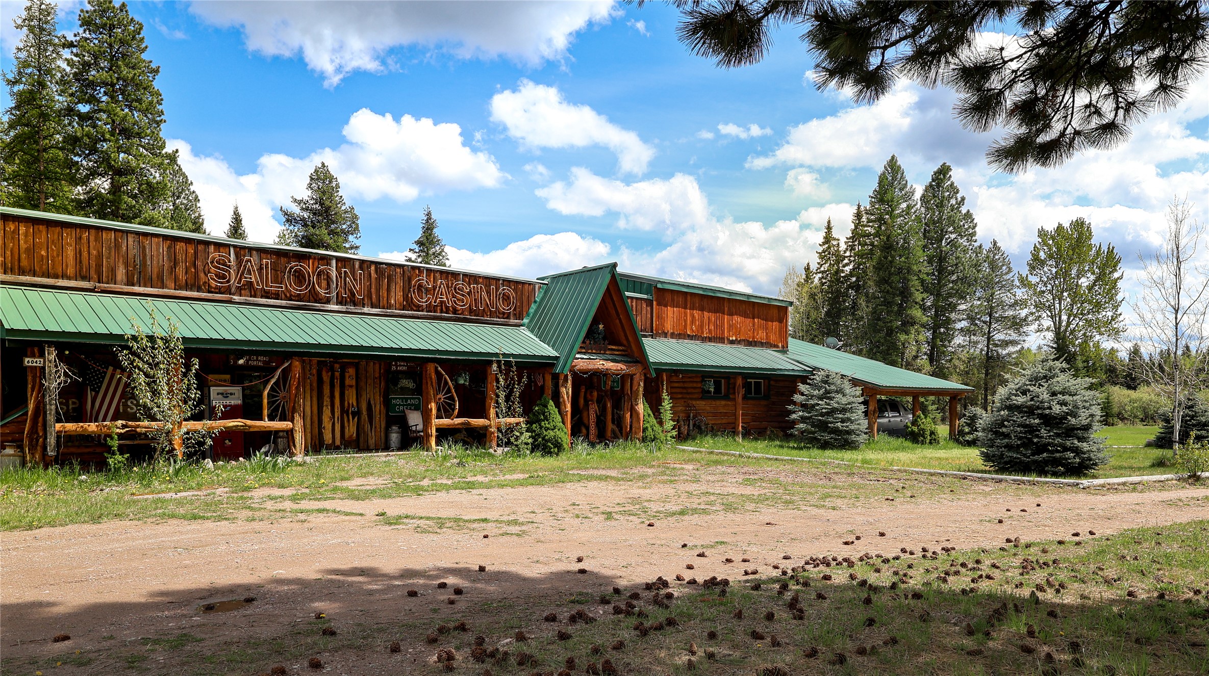 6042 Highway 83 N