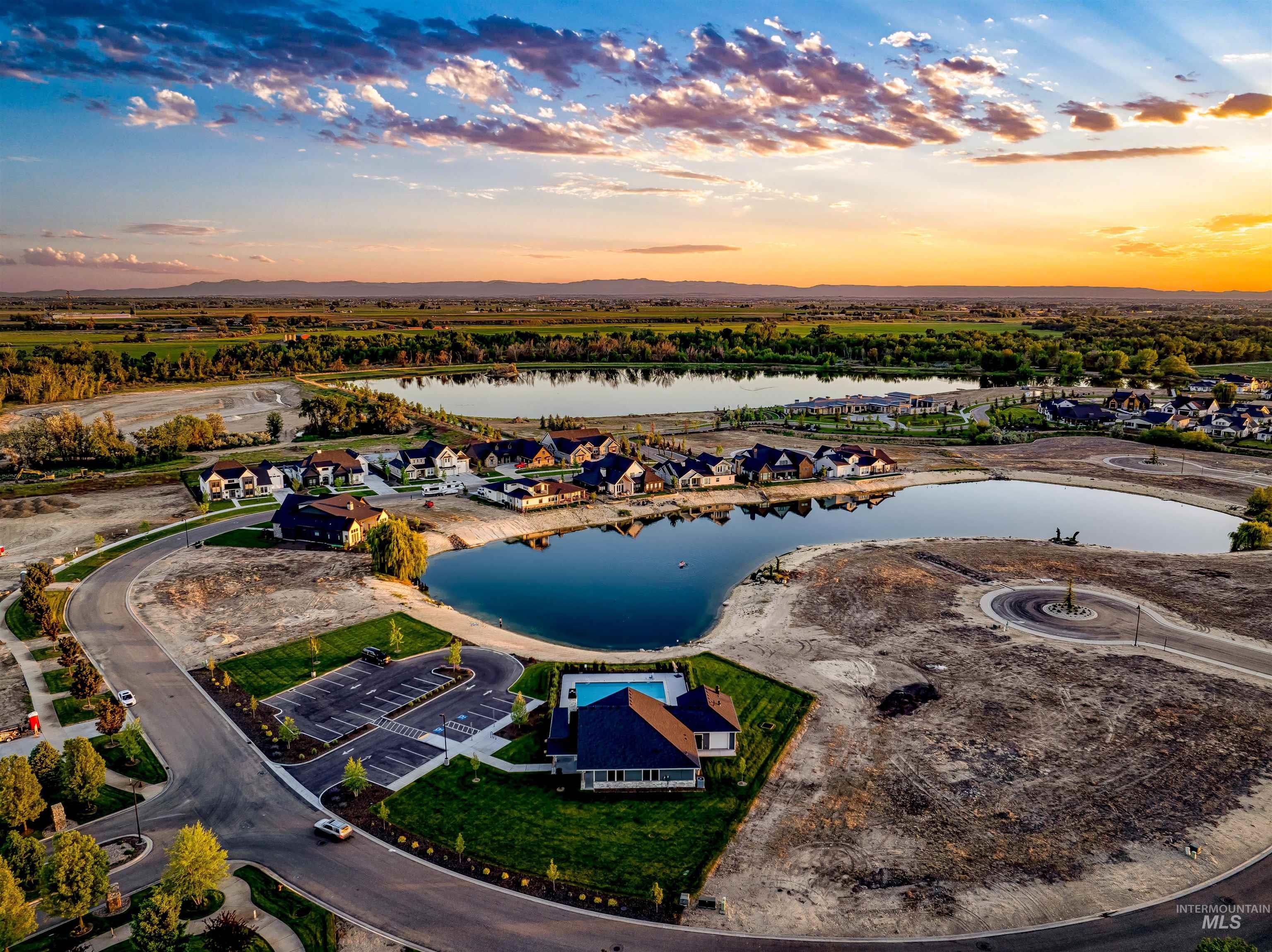 6371 Salmon Falls, Star ID 83669
