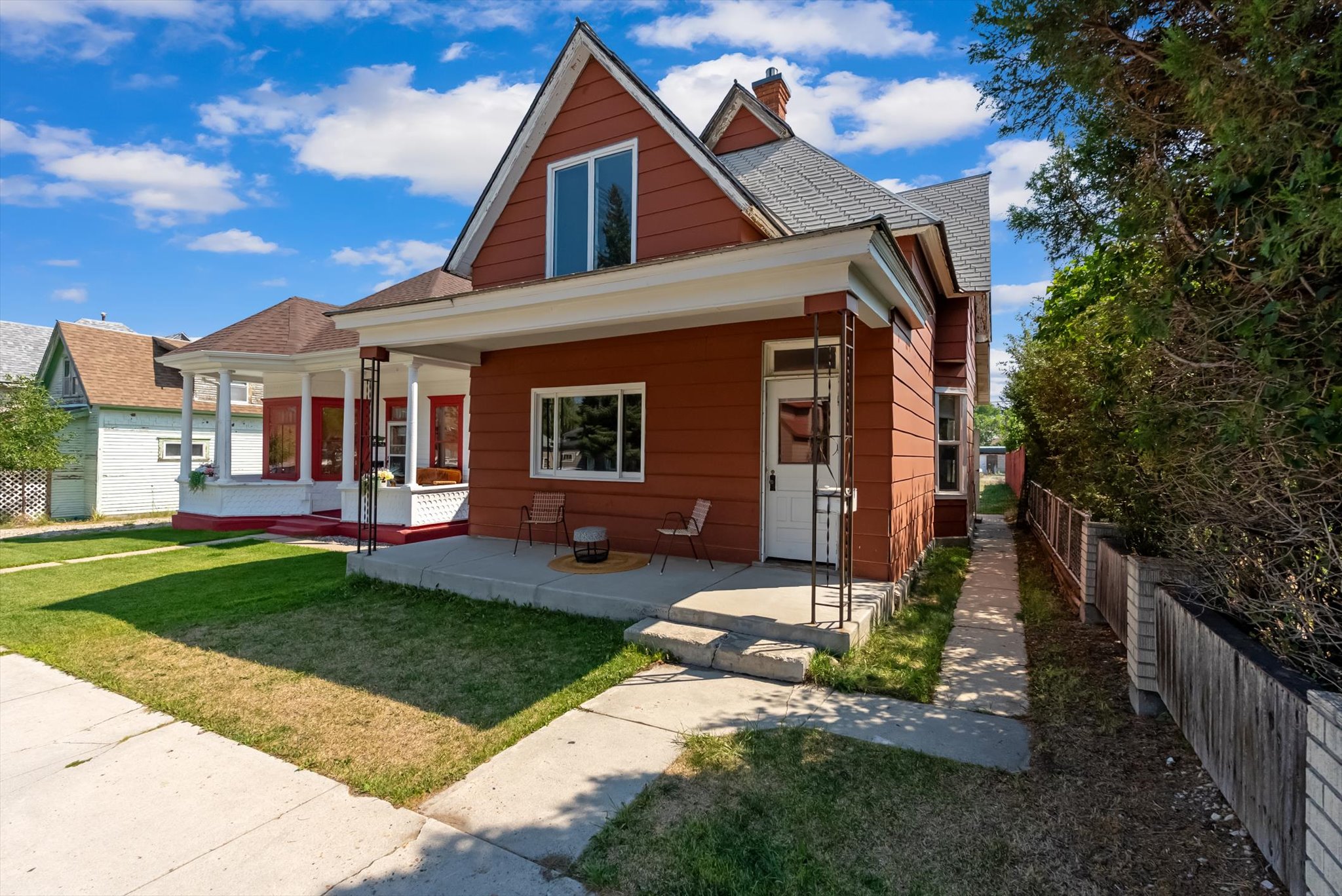 513 Oak Street