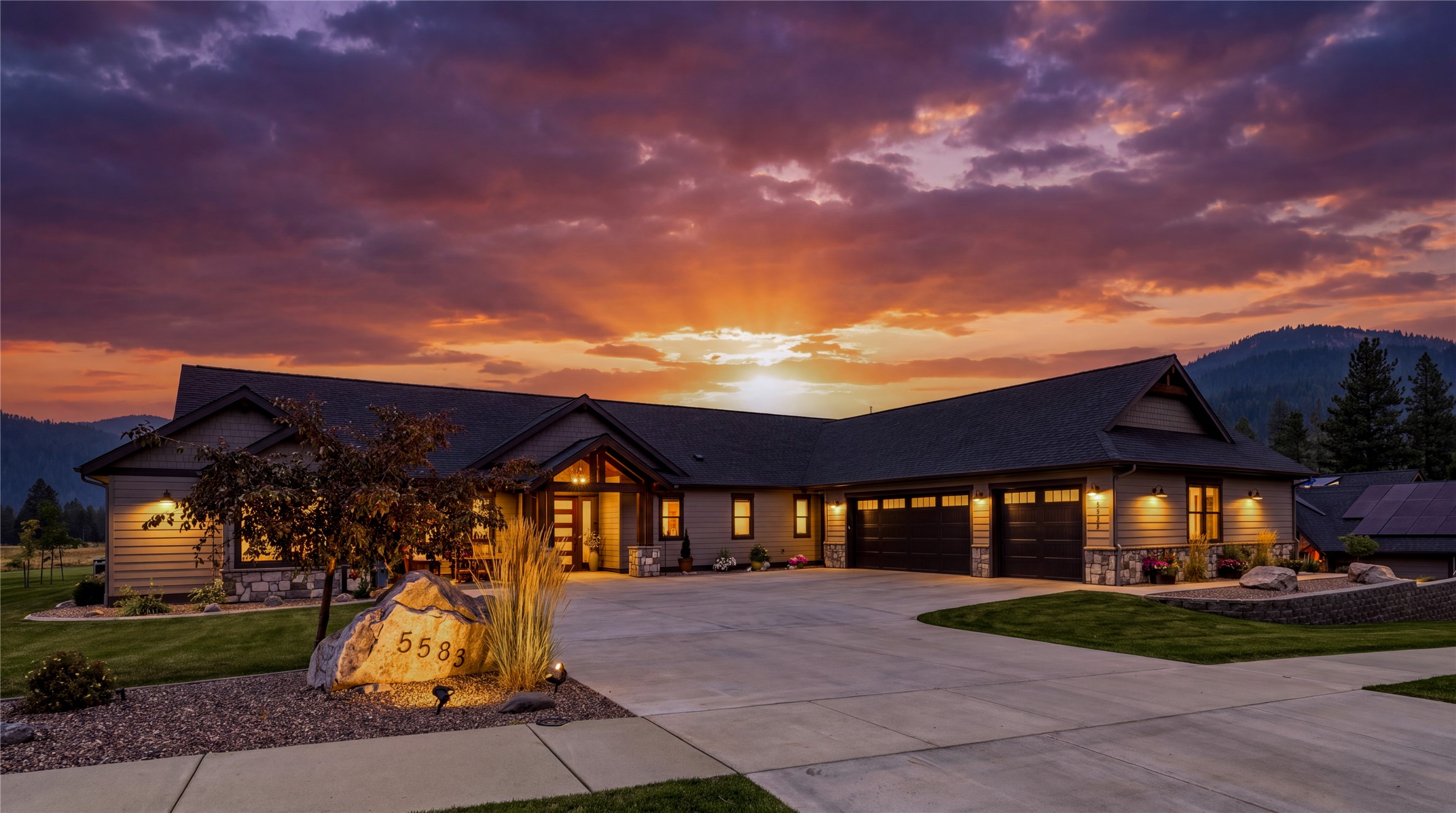 5583 Canyon River Road