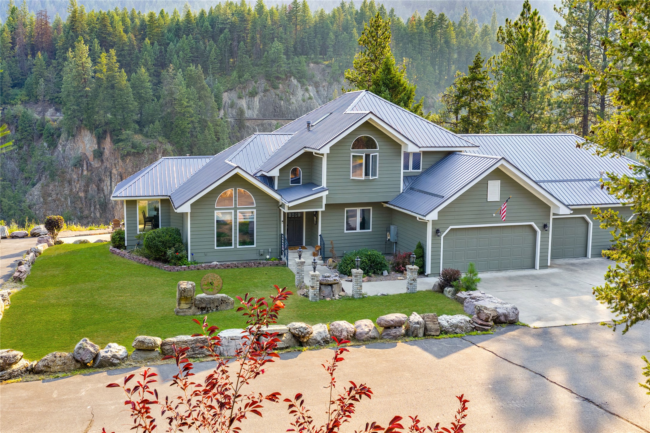 221 Whitewater Heights