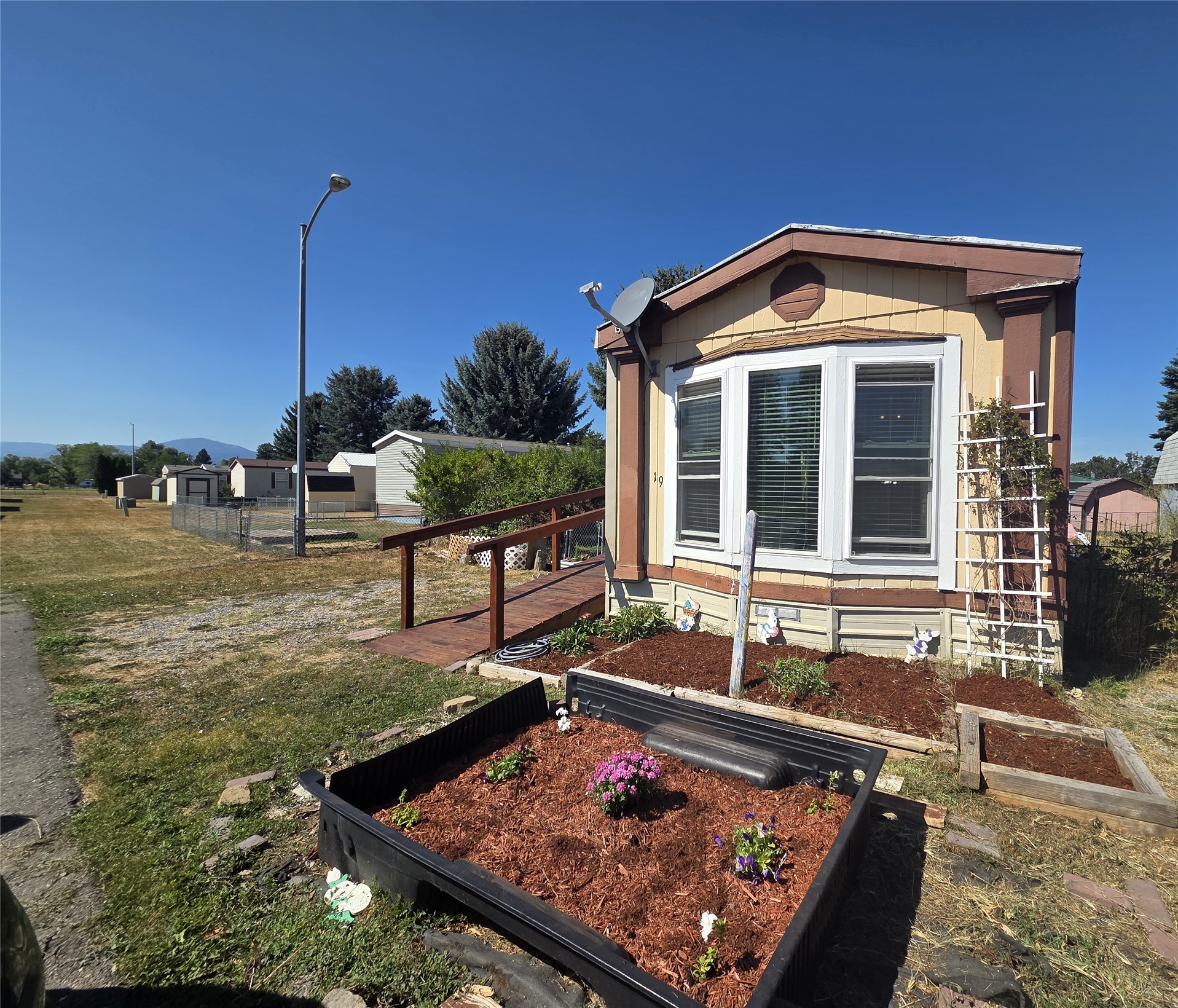 1813 S Reserve Street 19