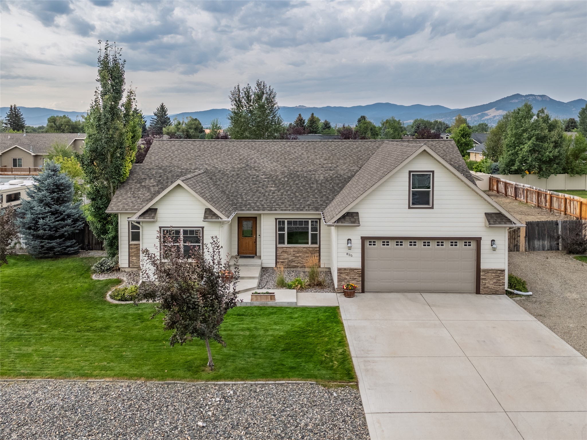 835 Cap Road