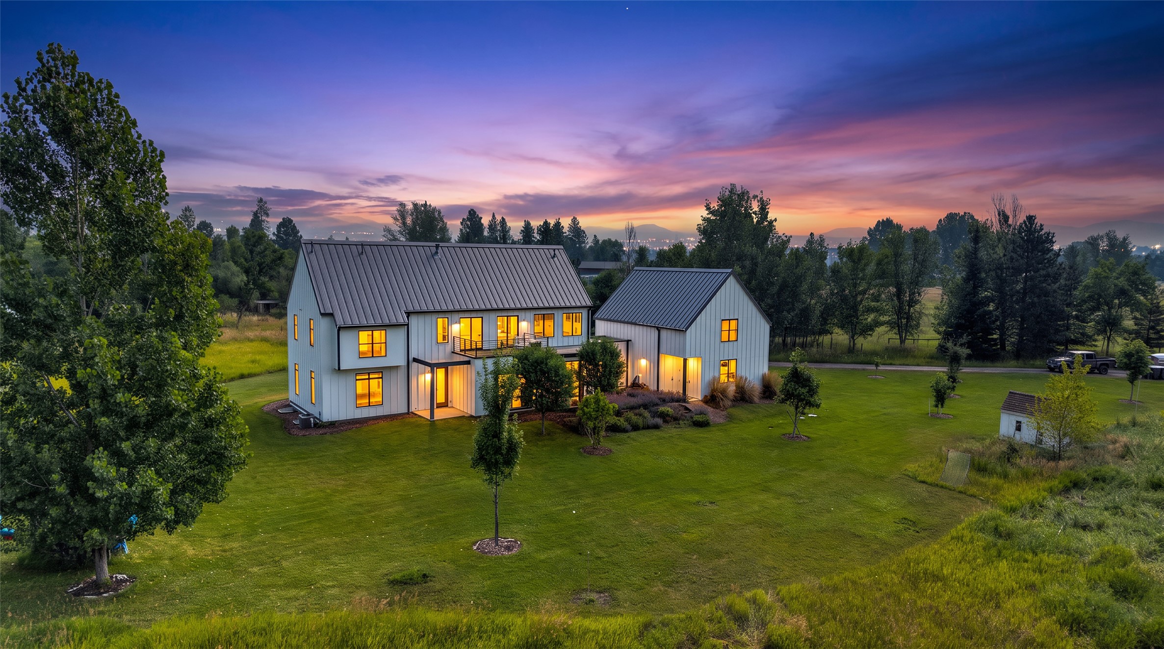 2480 Paradise Road