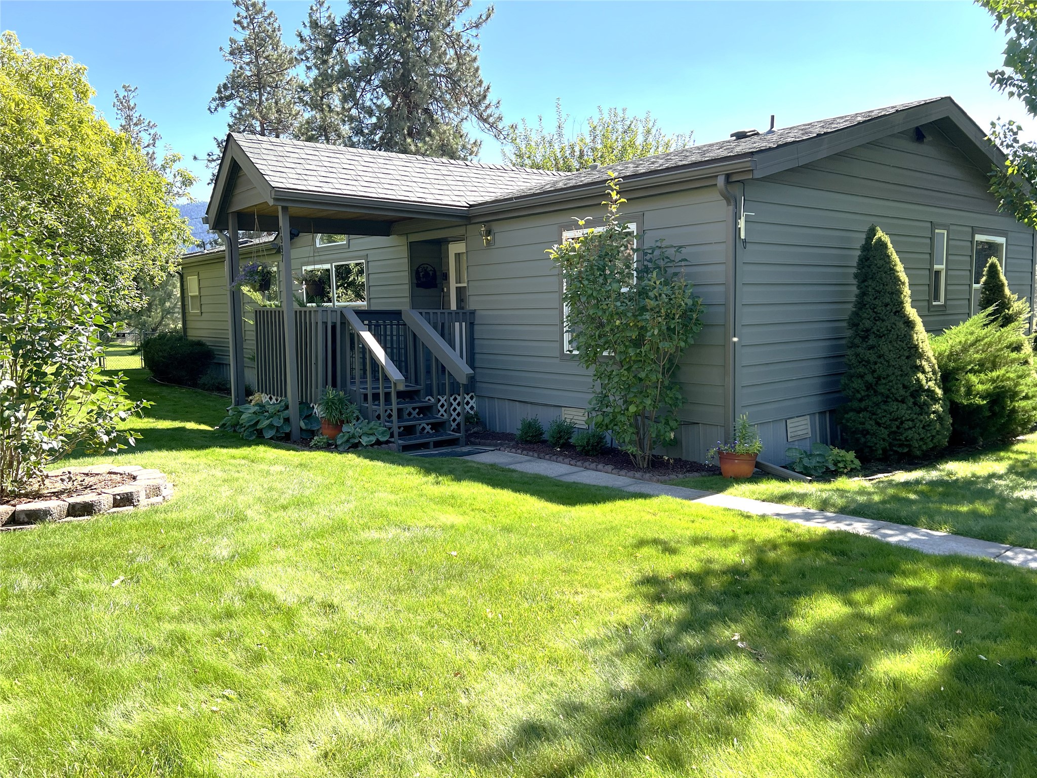 1997 Mullan Road W