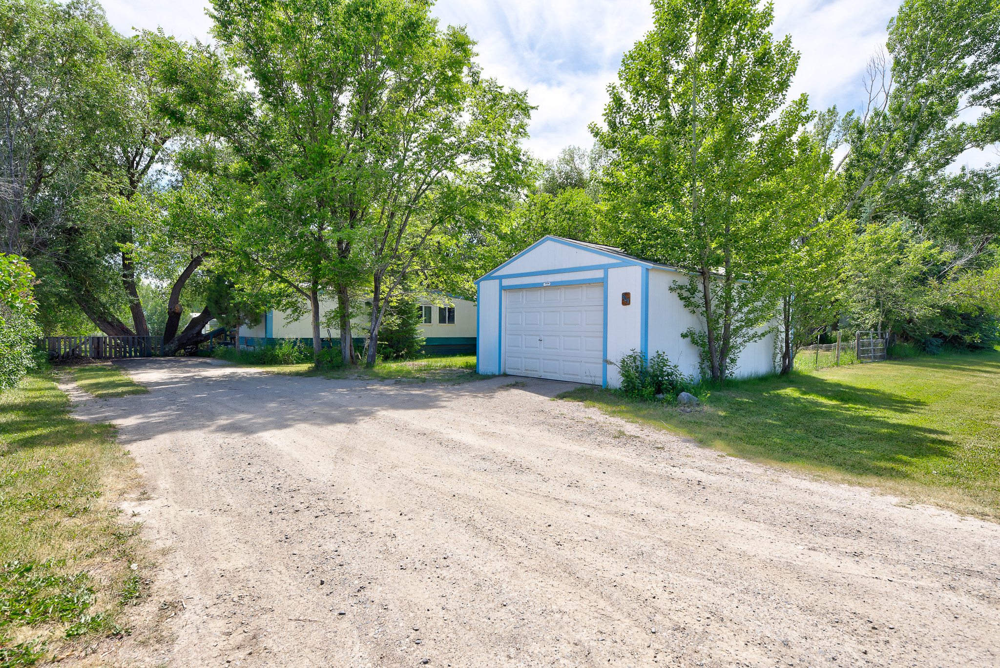 907 Ray Road