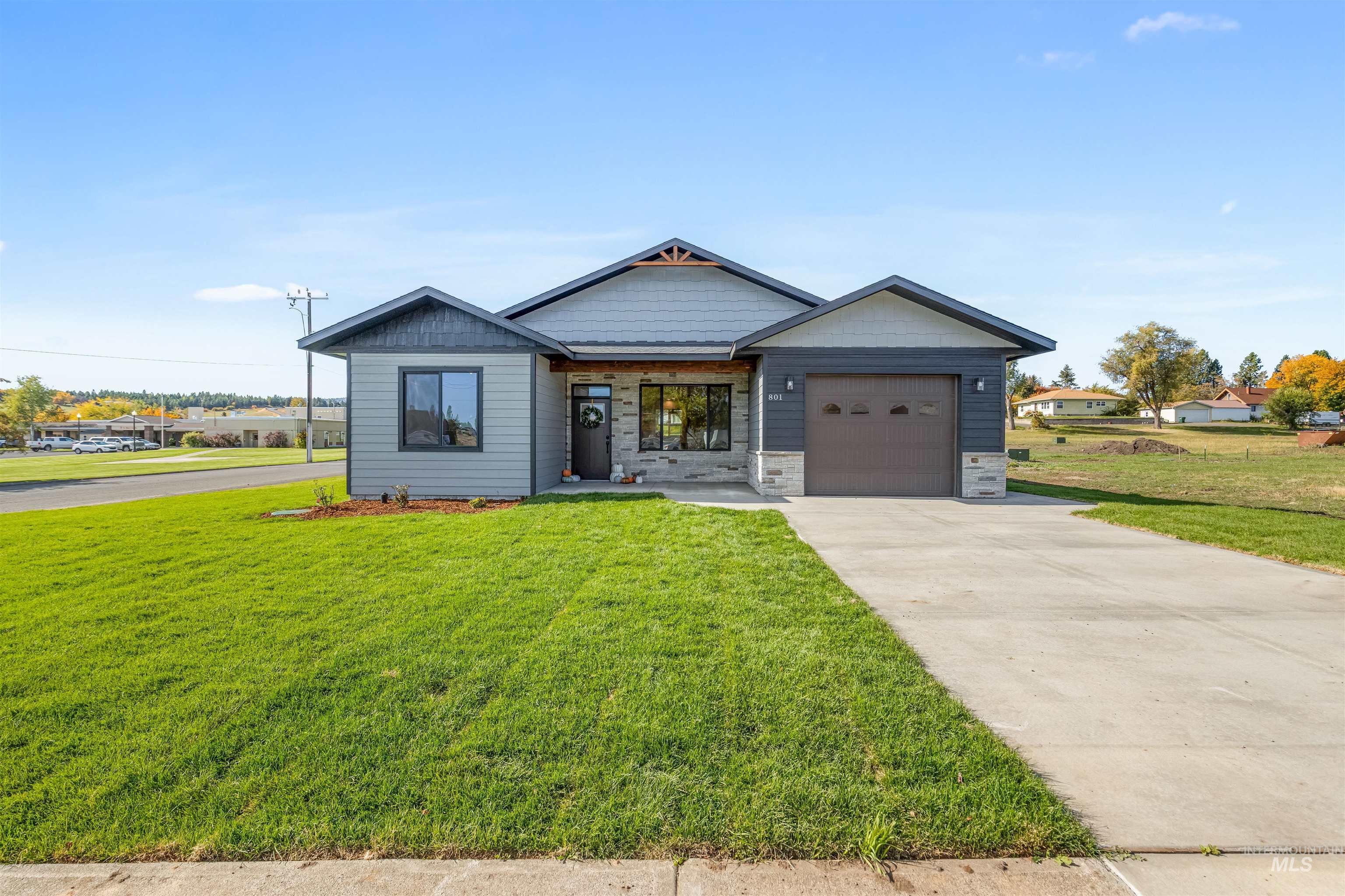 801 Lewiston St, CottonWood ID 83522