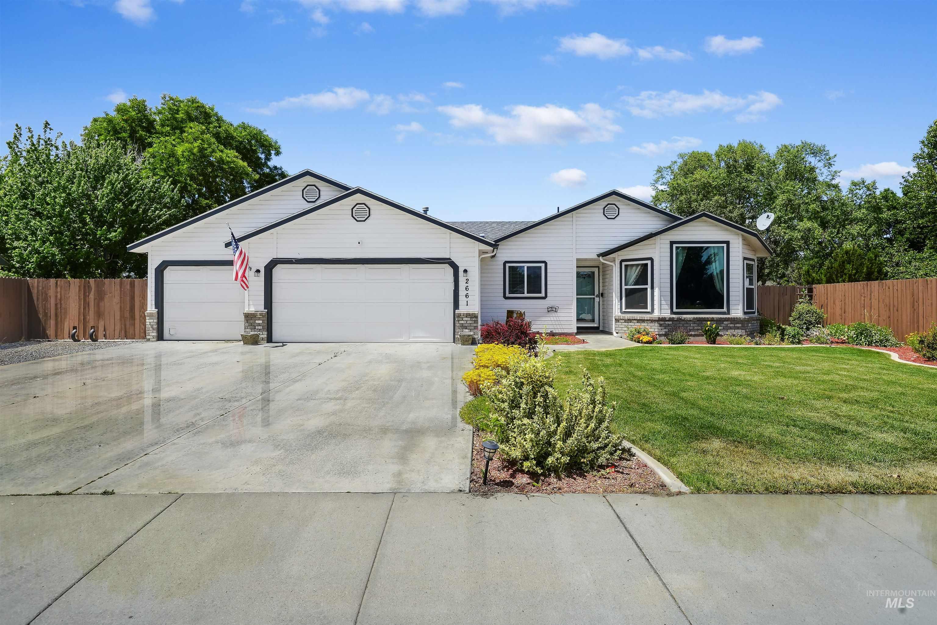 2661 N Old Stone Way, Meridian ID 83646