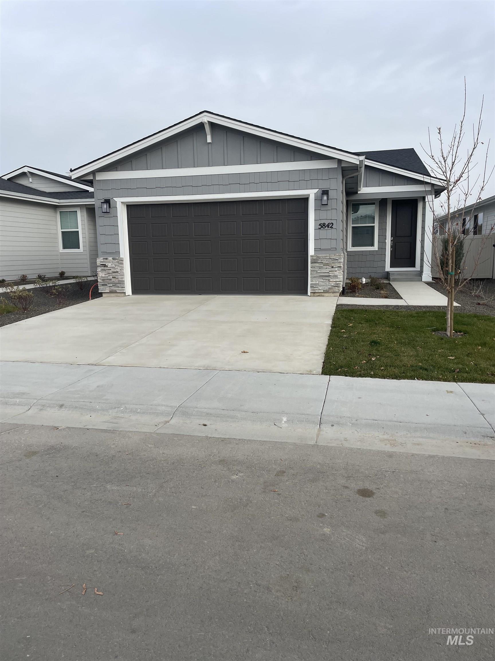 5842 N Static Line Ave, Meridian ID 83646