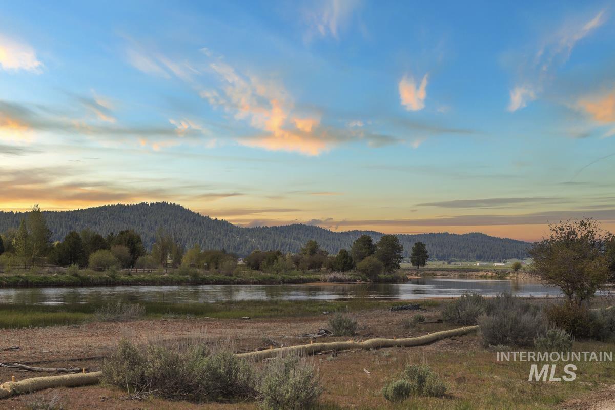 L7 B1 River Bank Drive, Cascade ID 83611