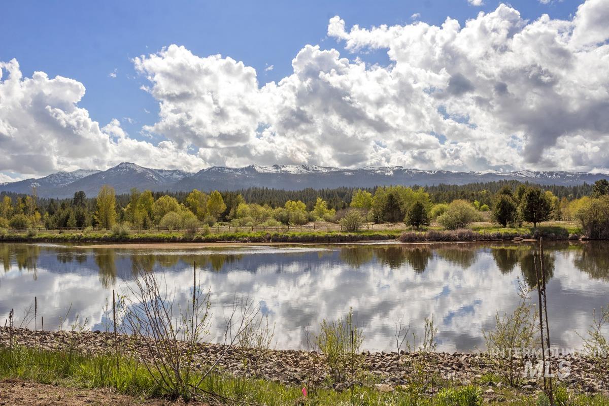 L13 B1 River Bank Drive, Cascade ID 83611