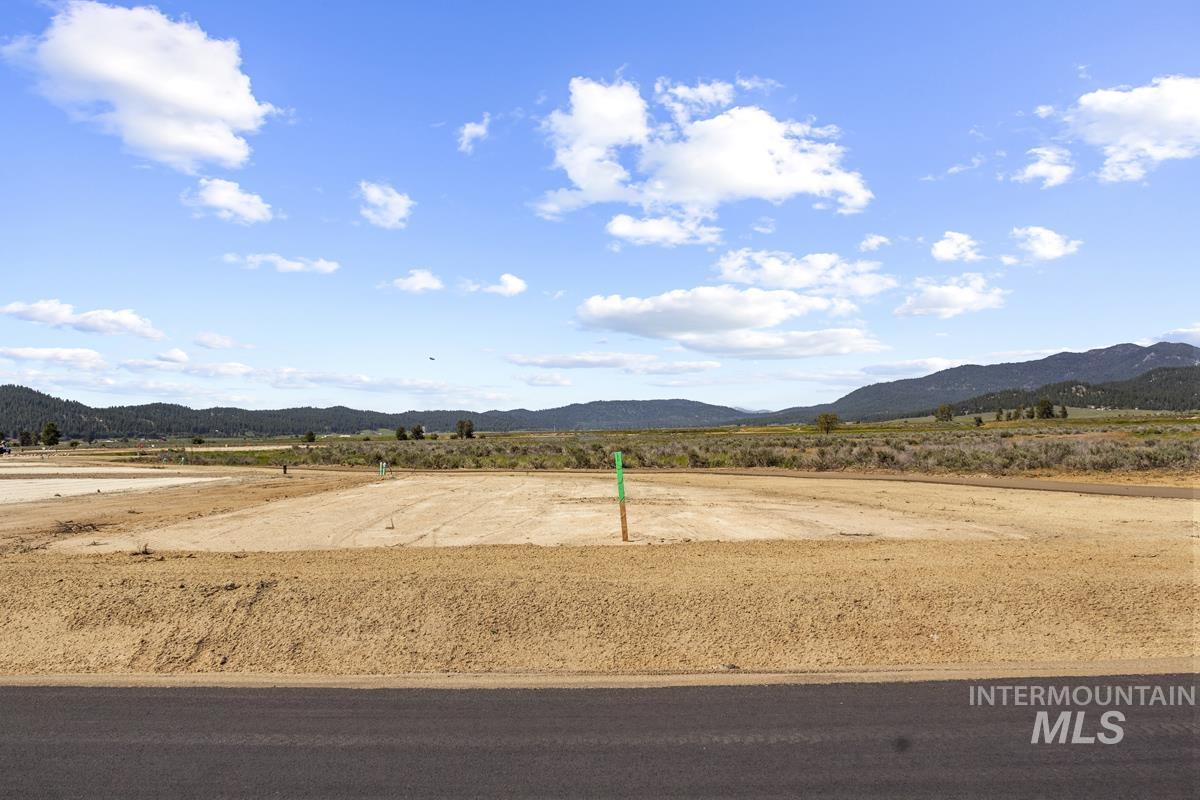 L2 B2 Lazy River Street, Cascade ID 83611