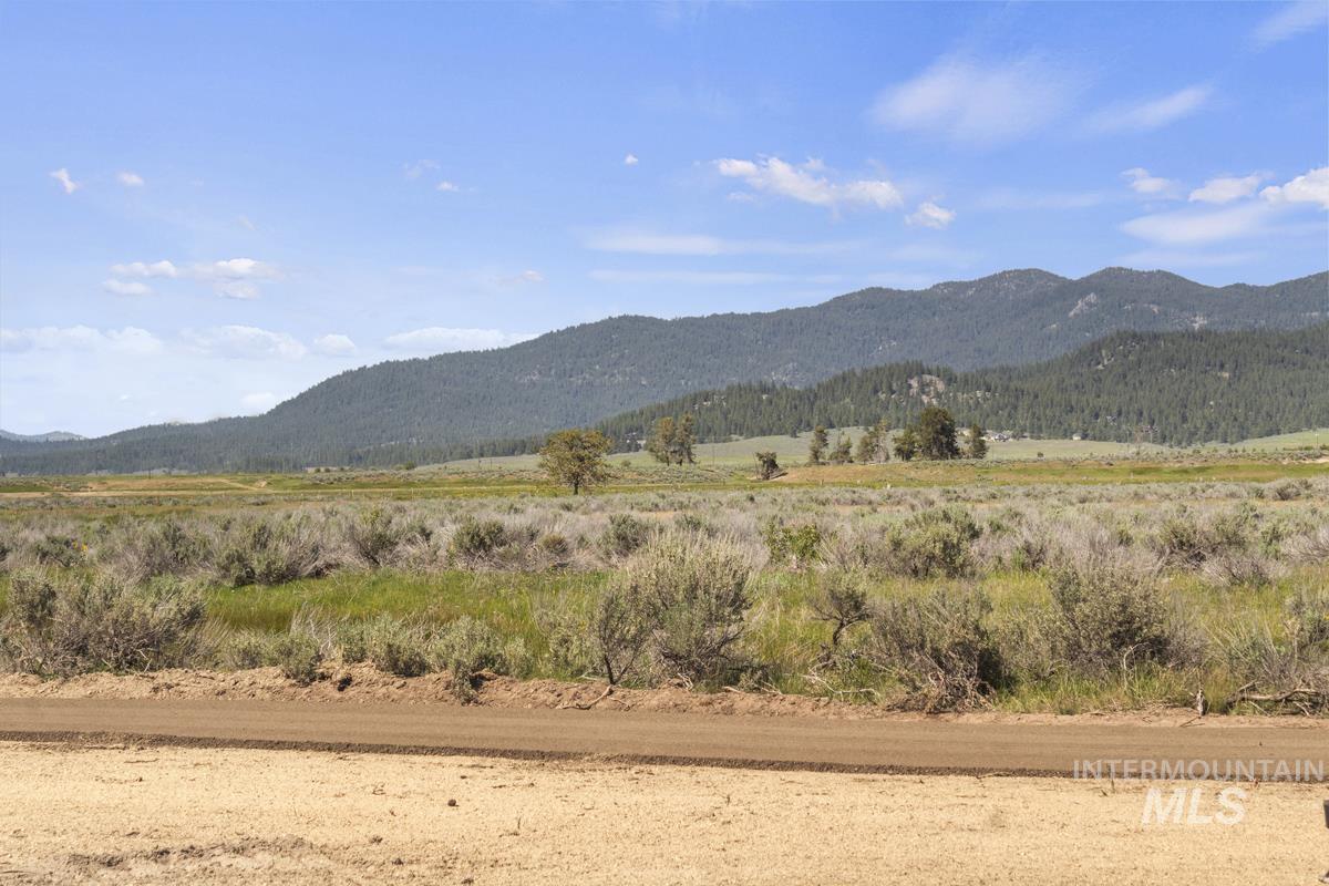 L3 B2 Lazy River Street, Cascade ID 83611