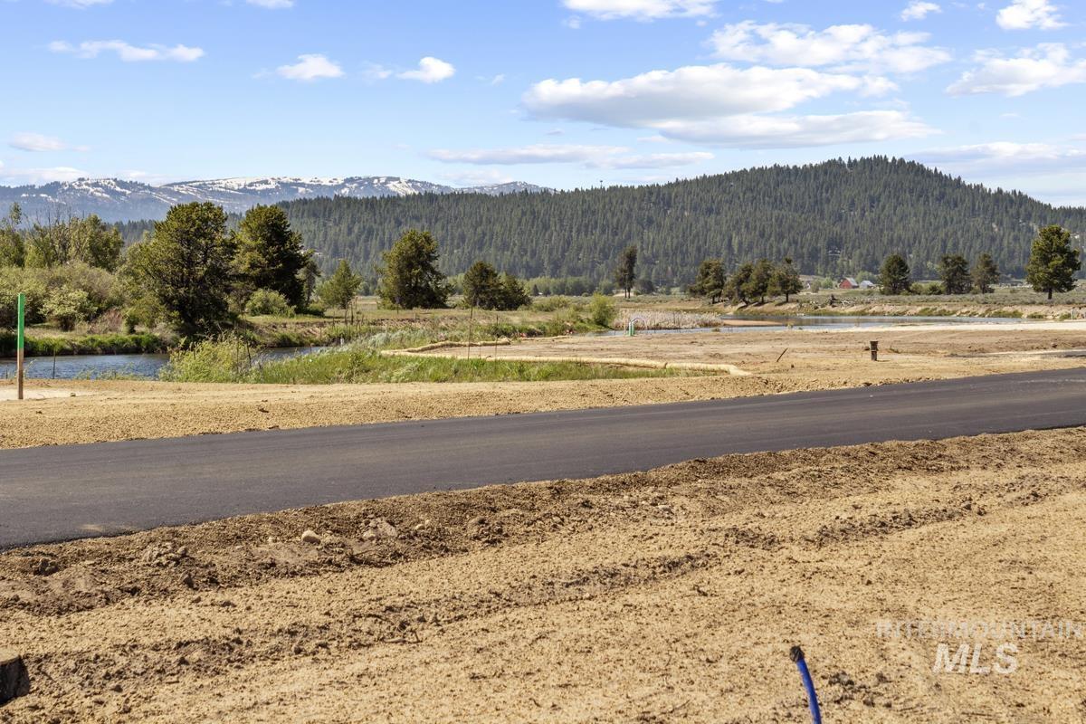 L9 B2 River Bank Drive, Cascade ID 83611