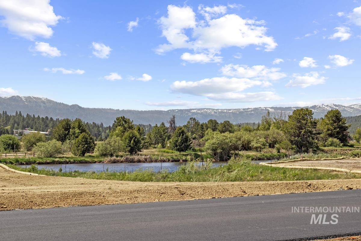 L10 B2 River Bank Drive, Cascade ID 83611