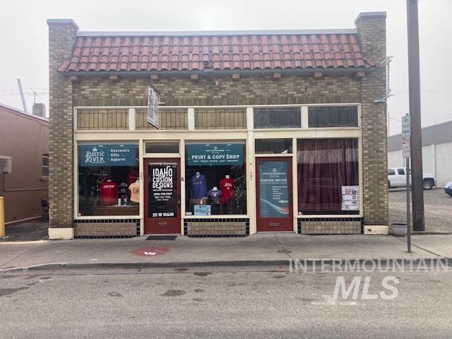 25 W Main St, Weiser ID 83672