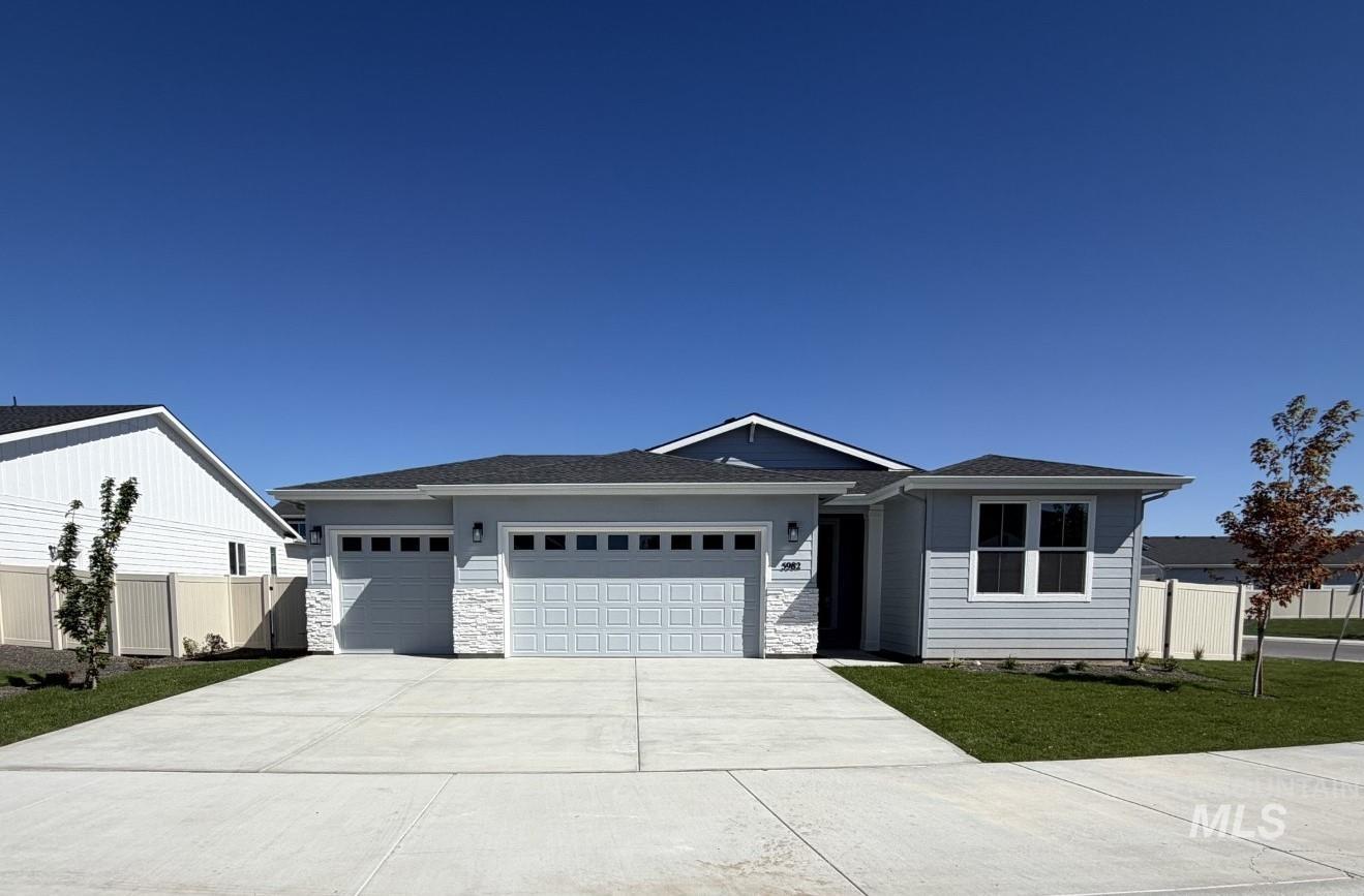 5982 N Backcountry Pl, Meridian ID 83646